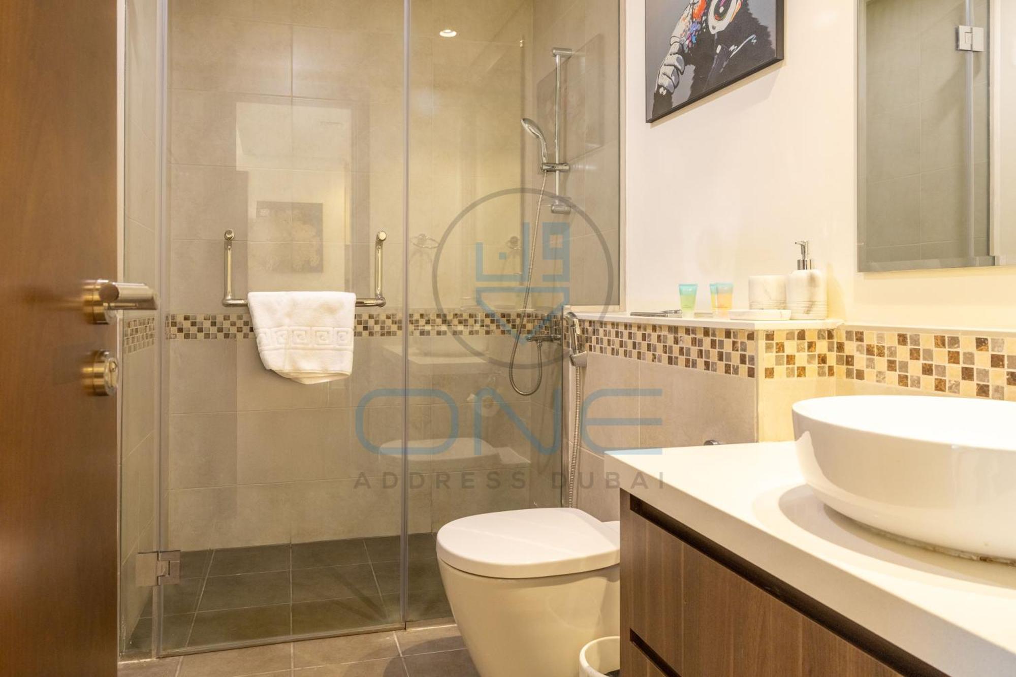 Premium 2 Bedroom In High Floor Near Downtown Apartment *