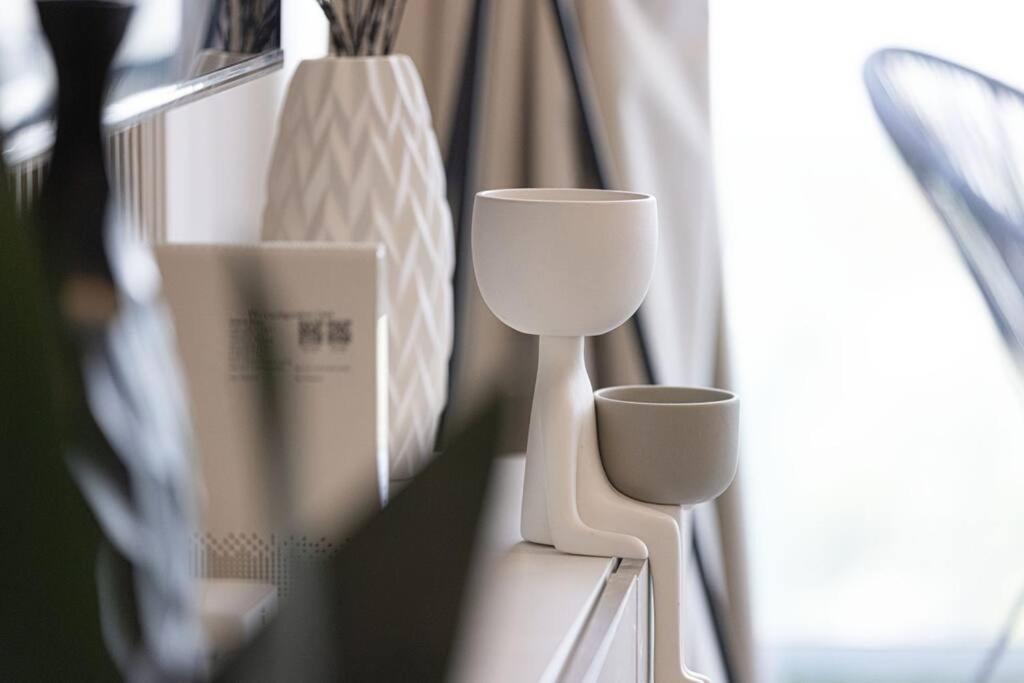 Apartment Chic 2 Bed Near Trade Centre With 5 Star Amenities Dubai