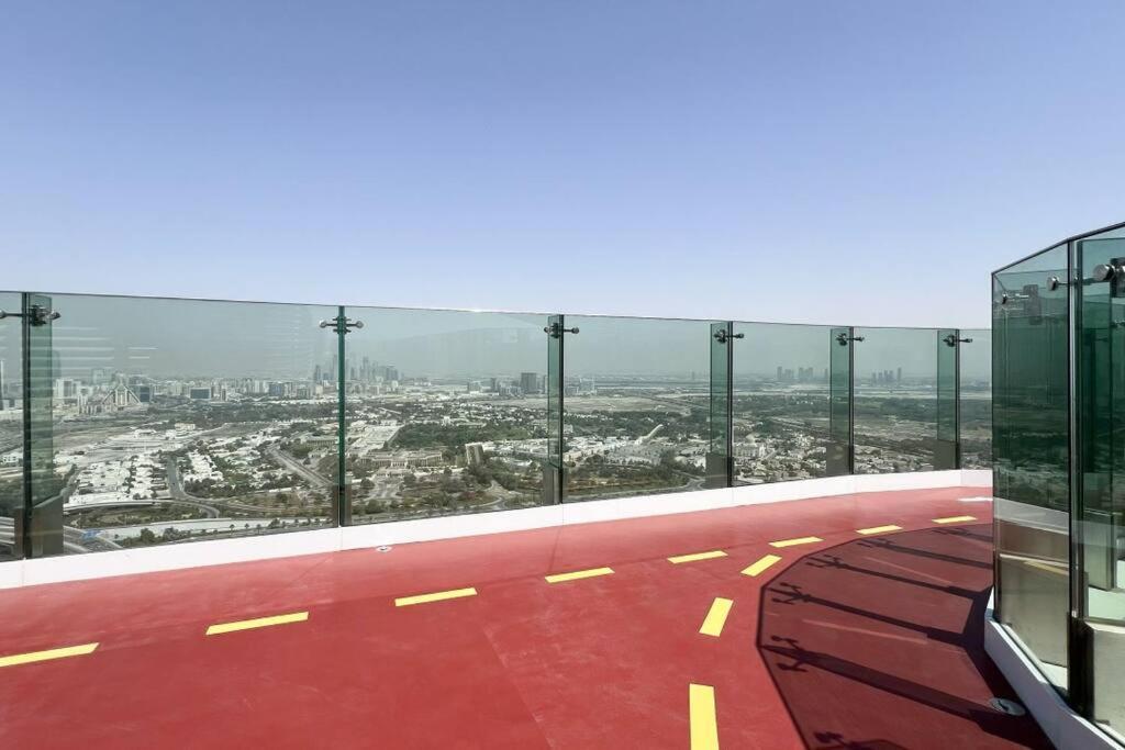 Chic 2 Bed Near Trade Centre With 5 Star Amenities Apartment *