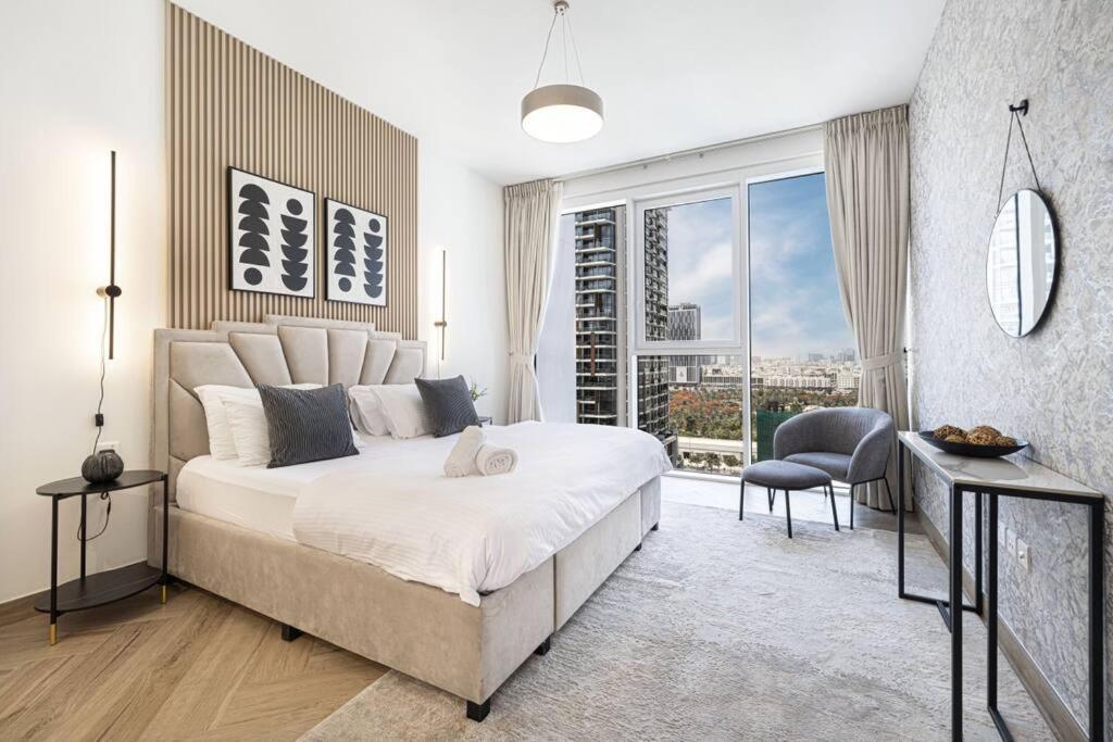 Chic 2 Bed Near Trade Centre With 5 Star Amenities Apartment *