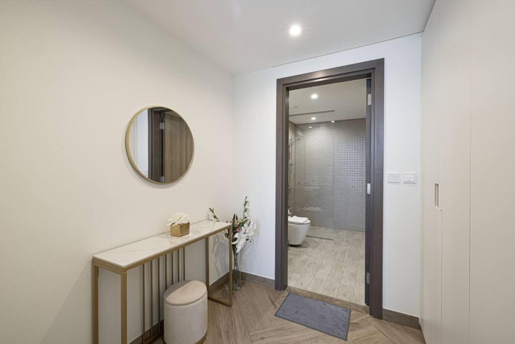 Apartment Chic 2 Bed Near Trade Centre With 5 Star Amenities Dubai