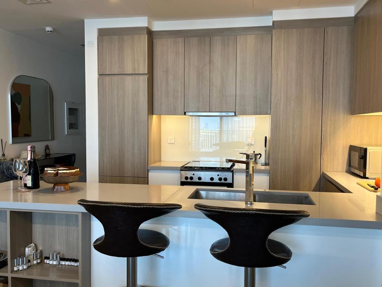 Apartment Marina Stunning Views Stella Maris Tower Dubai