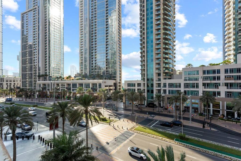 Iconic 1 Bed In The Heart Of Downtown *