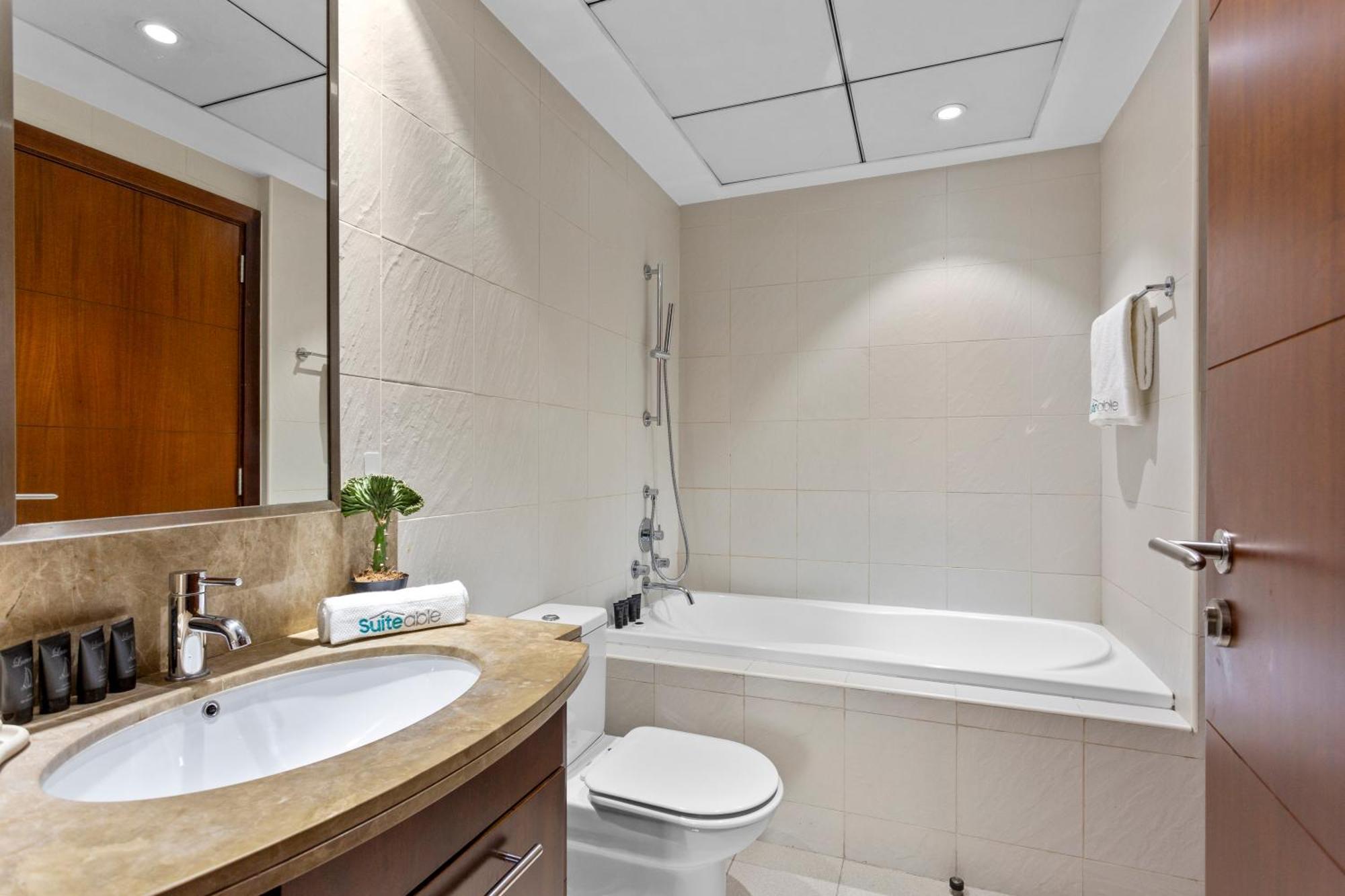 Apartment Iconic 1 Bed In The Heart Of Downtown Dubai