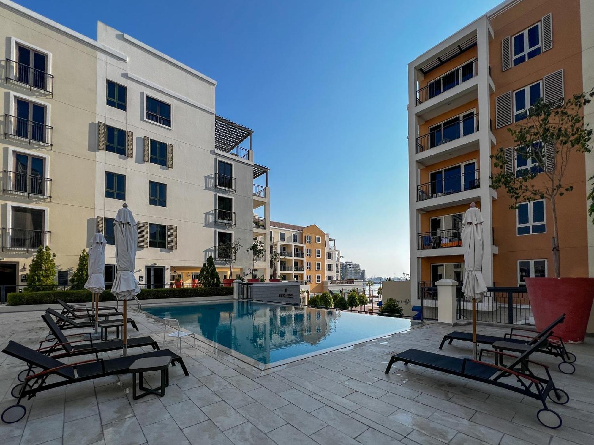 Exquisite 2br In La Cote Building 5 Apartment