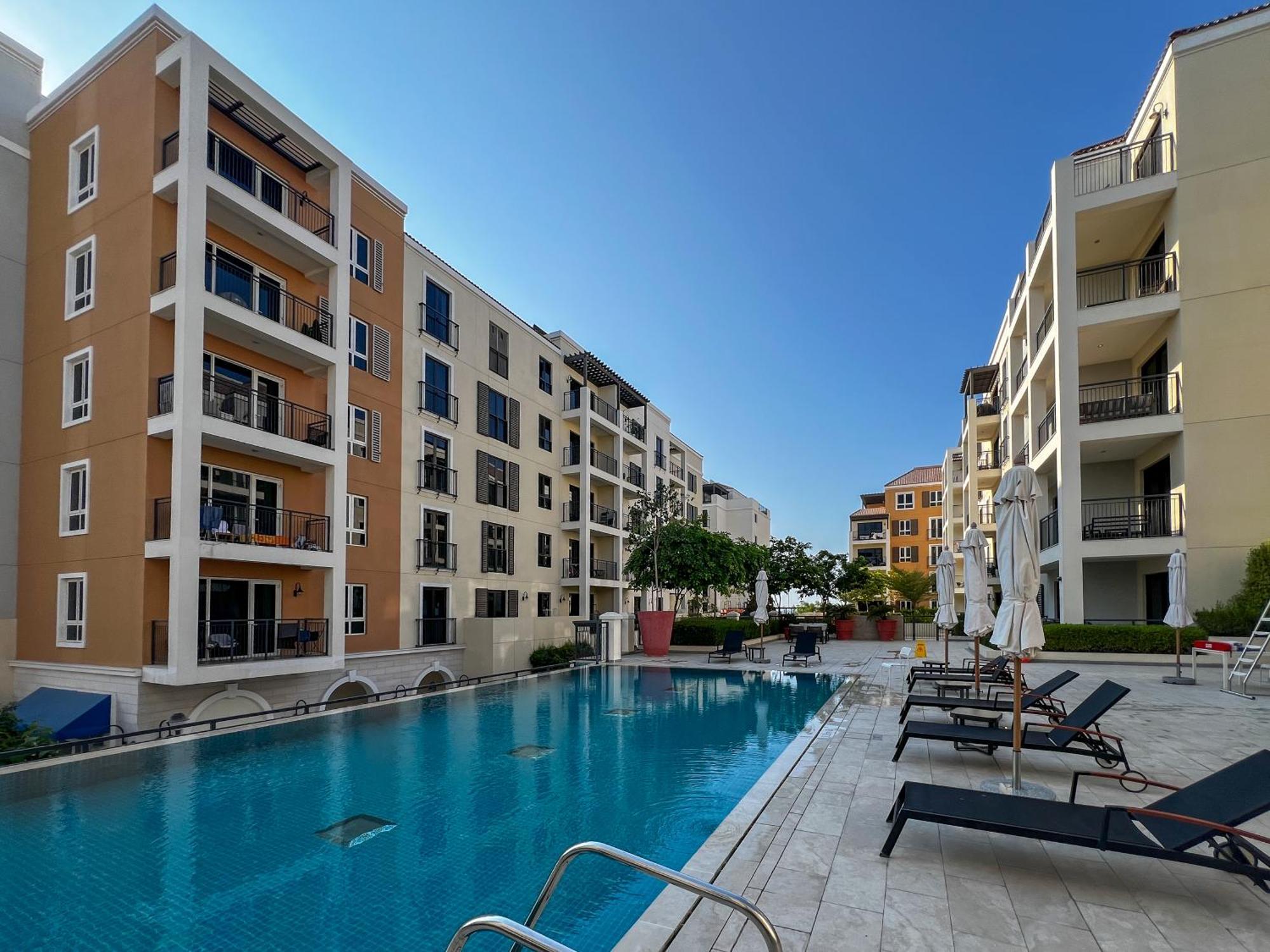 Exquisite 2br In La Cote Building 5 Apartment Dubai
