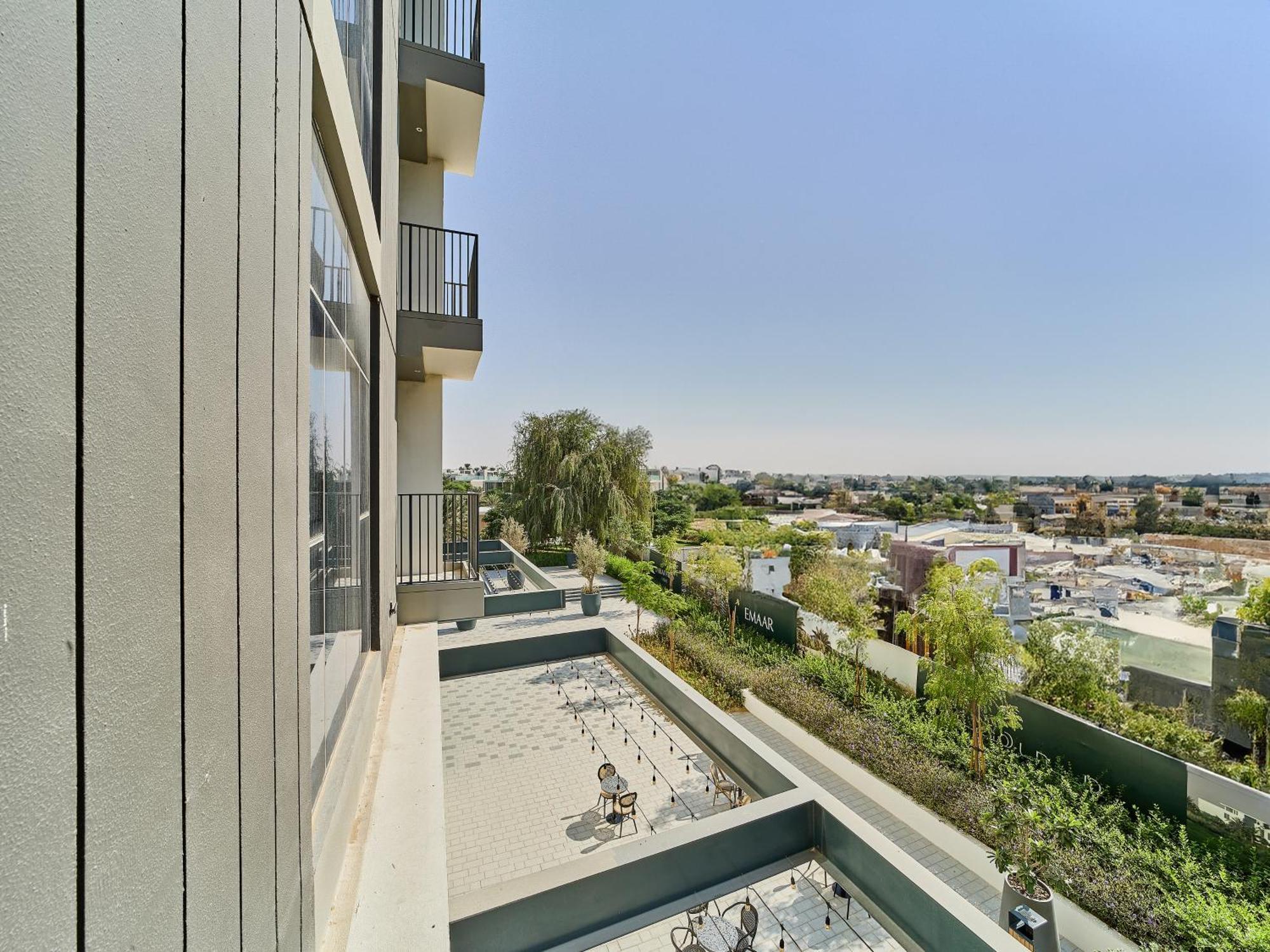 Stylish & Modern 1br In Hills Golfville Dubai
