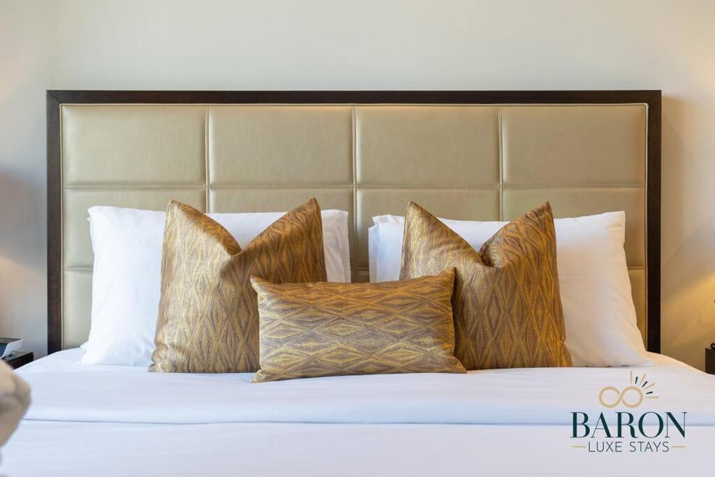 Sophisticated Studio, Emaar Residences Marina Apartment Dubai