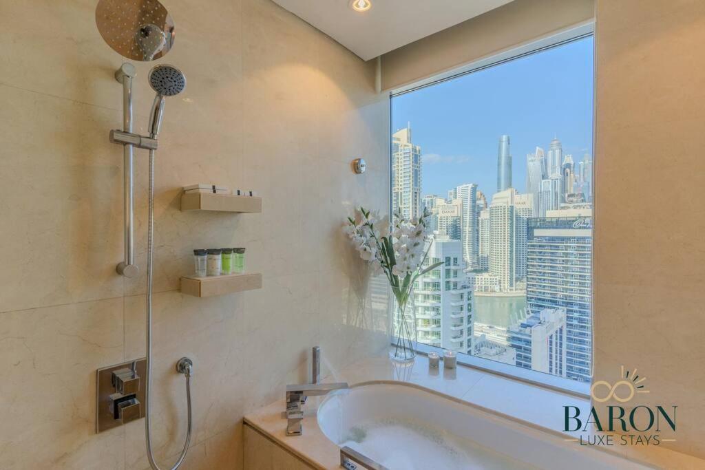 Apartment Sophisticated Studio, Emaar Residences Marina