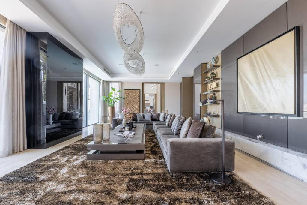 Ultra Luxury 6br Palm Private Pool Beach Dubai
