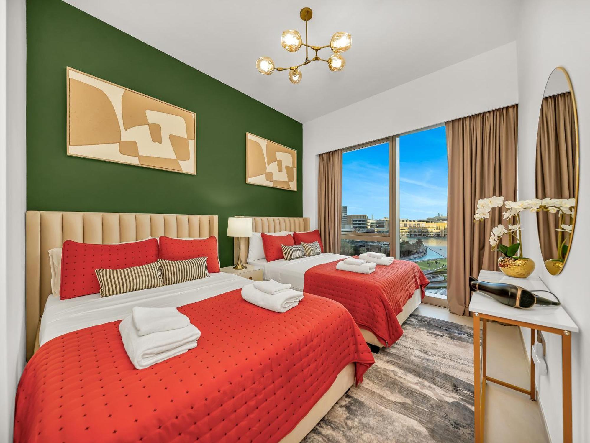 Luxury Two Bedroom With Balcony, Full Burj Khalifa & Fountain Views By Delujo Apartment Dubai