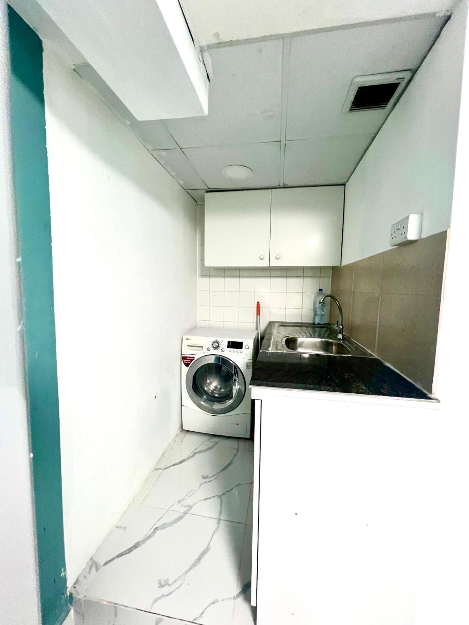 Apartment Flat In Al Karama