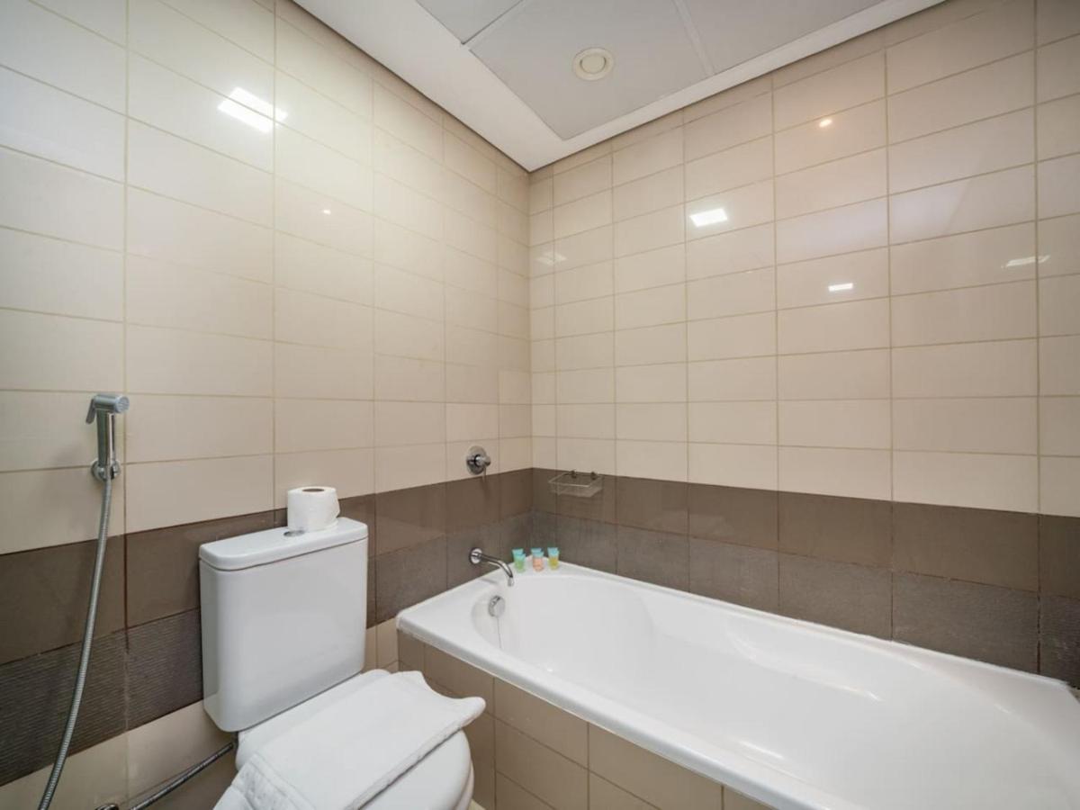 Elegant 2 Bed Downtown Duplex - Prime Location Apartment