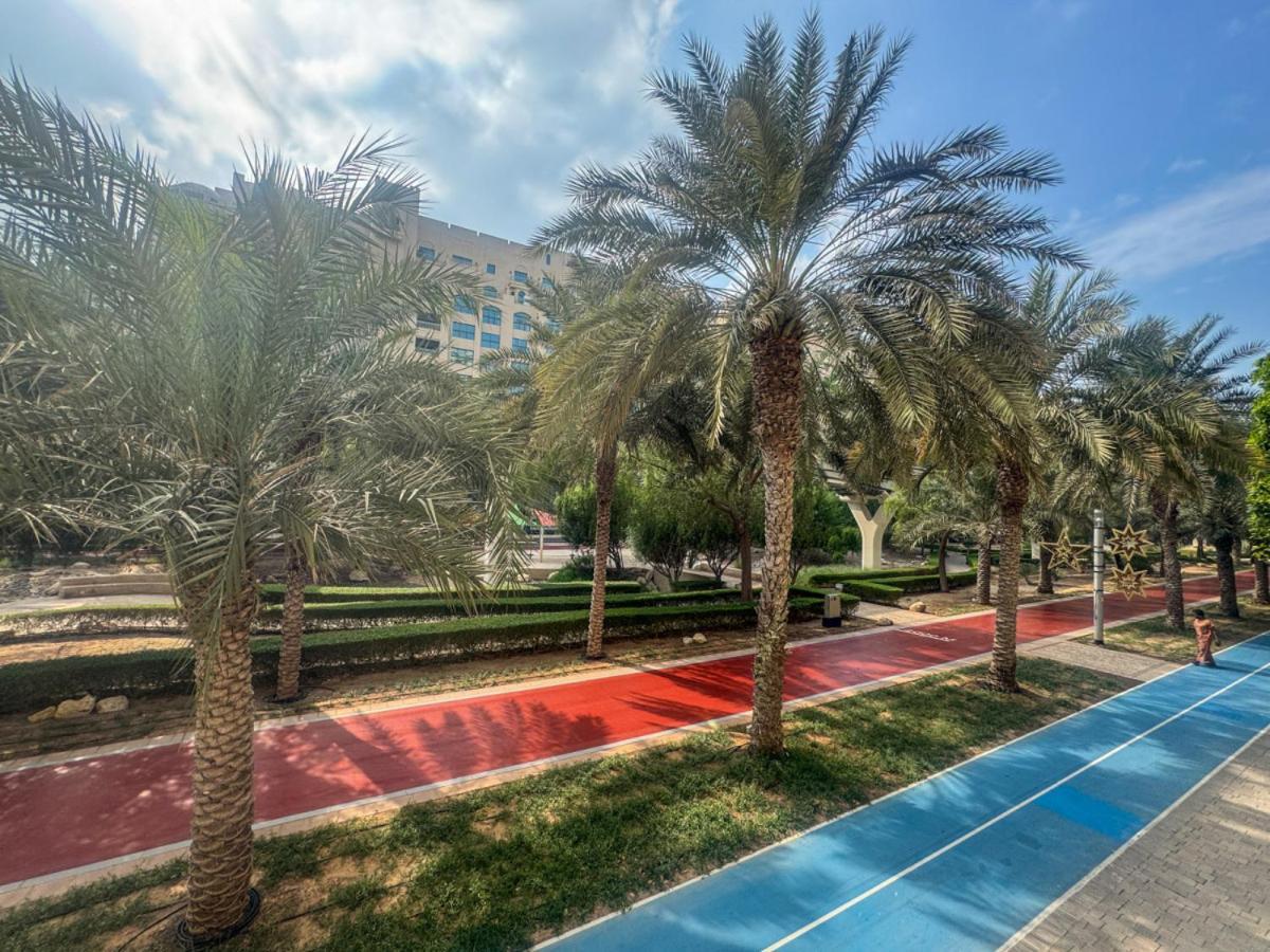 Apartment Luxurious Fully Upgraded Palm Jumeirah 2-bed
