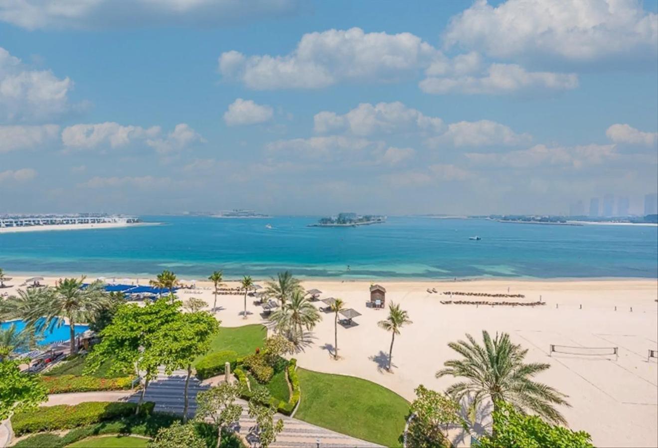 Apartment Luxurious Fully Upgraded Palm Jumeirah 2-bed *