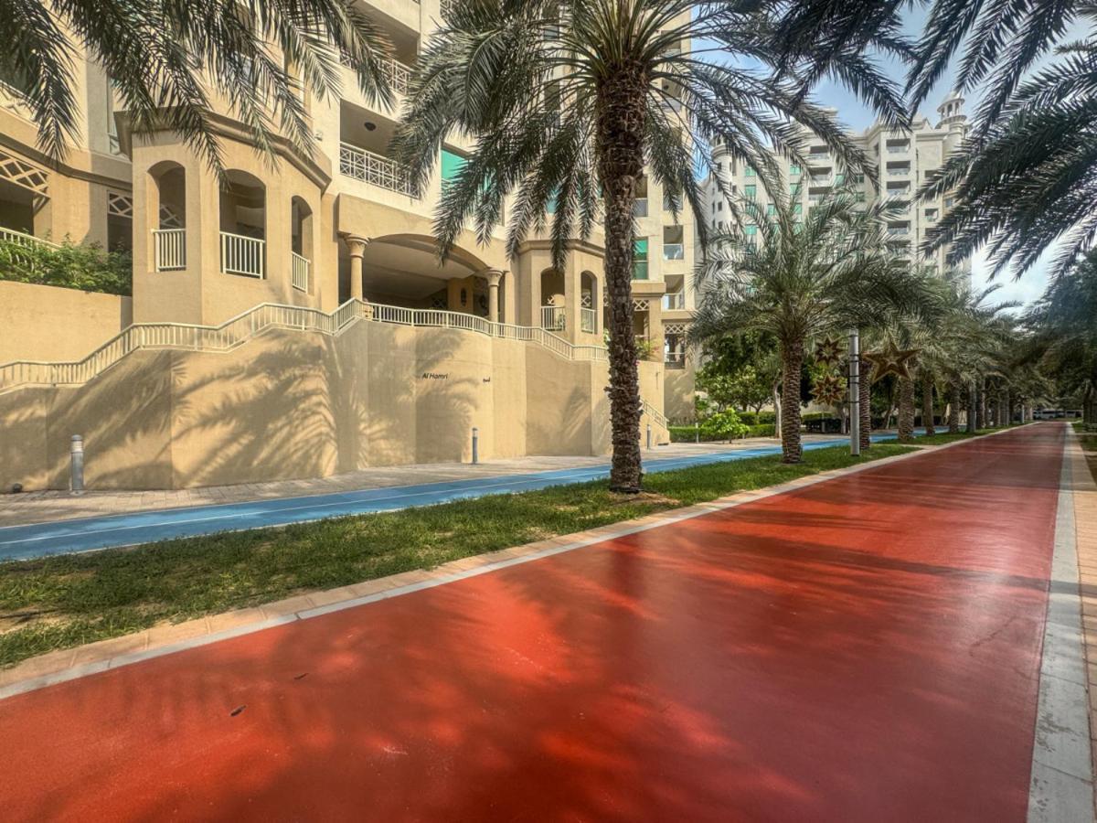 Apartment Luxurious Fully Upgraded Palm Jumeirah 2-bed Dubai