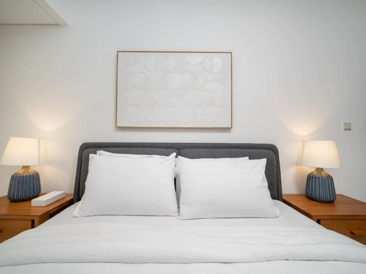 Elegant 2 Bed Downtown Duplex - Prime Location Dubai