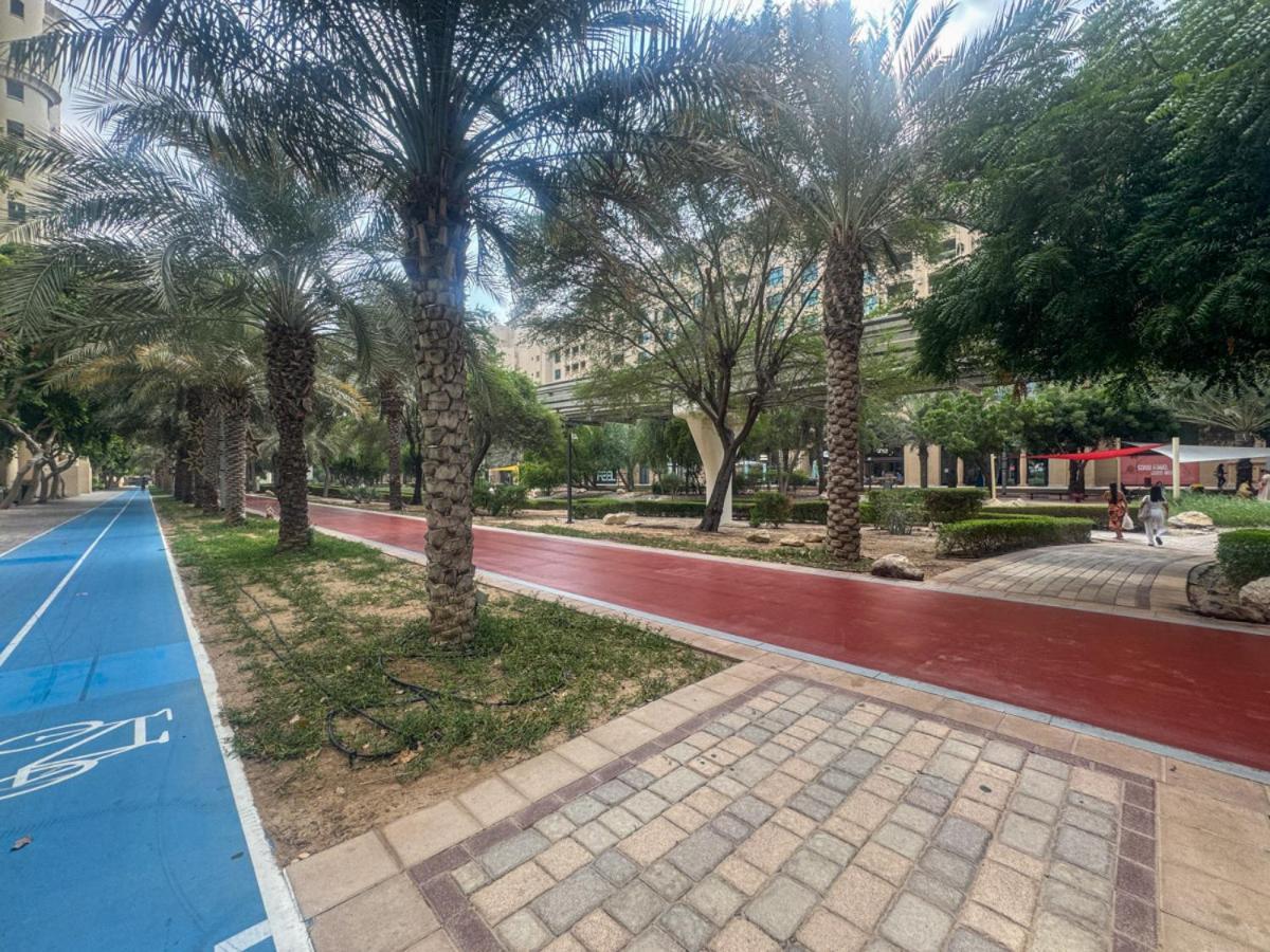 Luxurious Fully Upgraded Palm Jumeirah 2-bed Apartment *