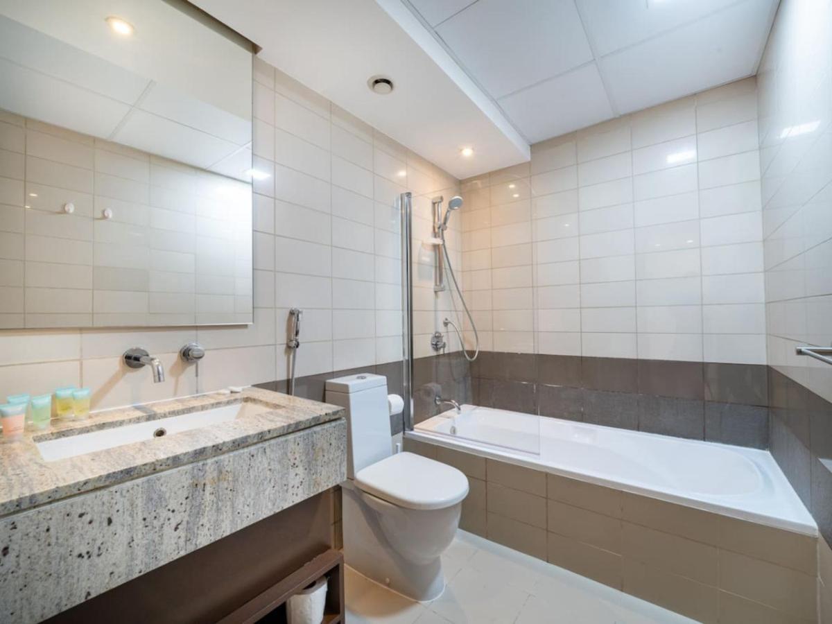 Elegant 2 Bed Downtown Duplex - Prime Location * Dubai