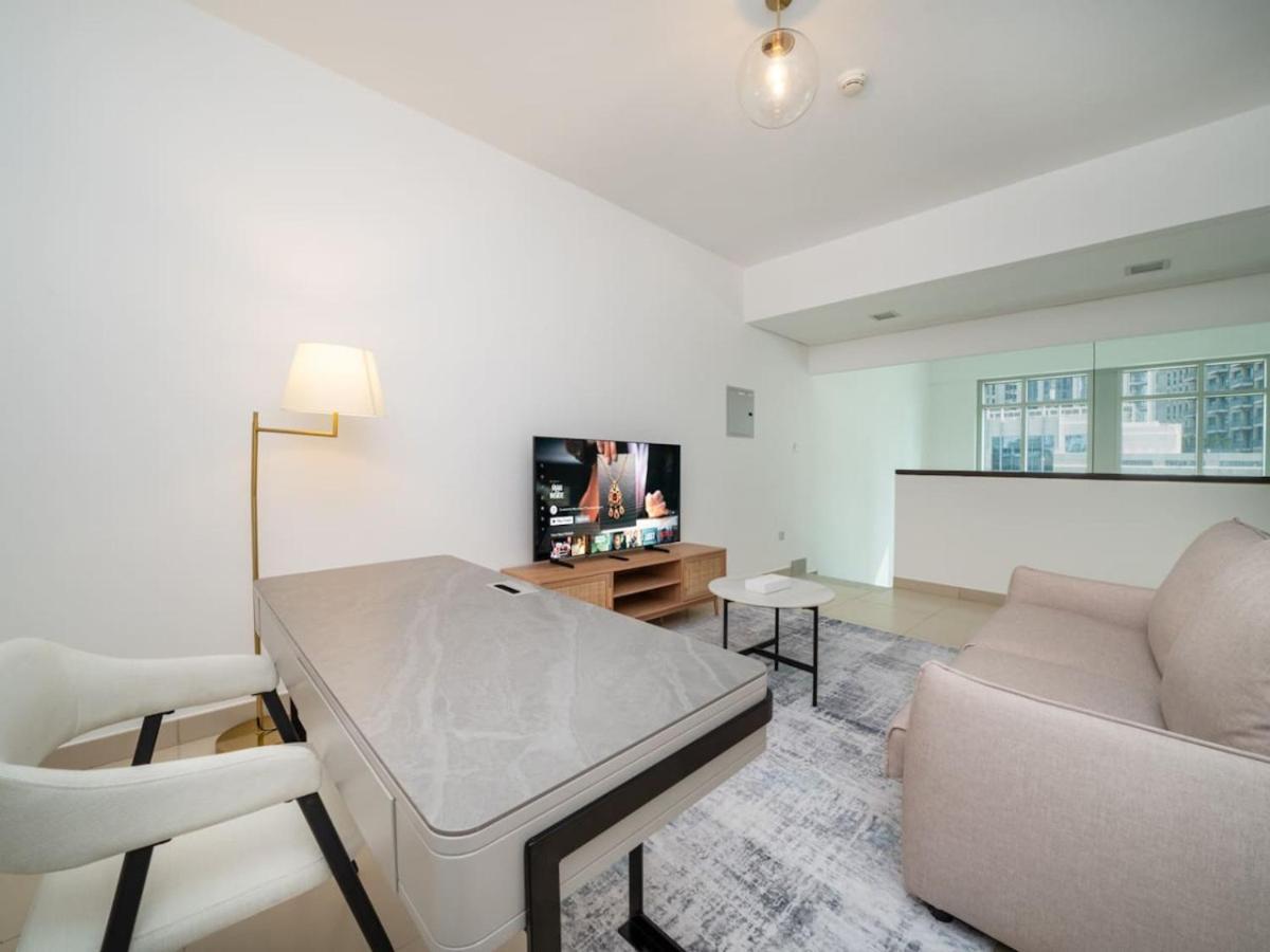 Elegant 2 Bed Downtown Duplex - Prime Location Apartment Dubai