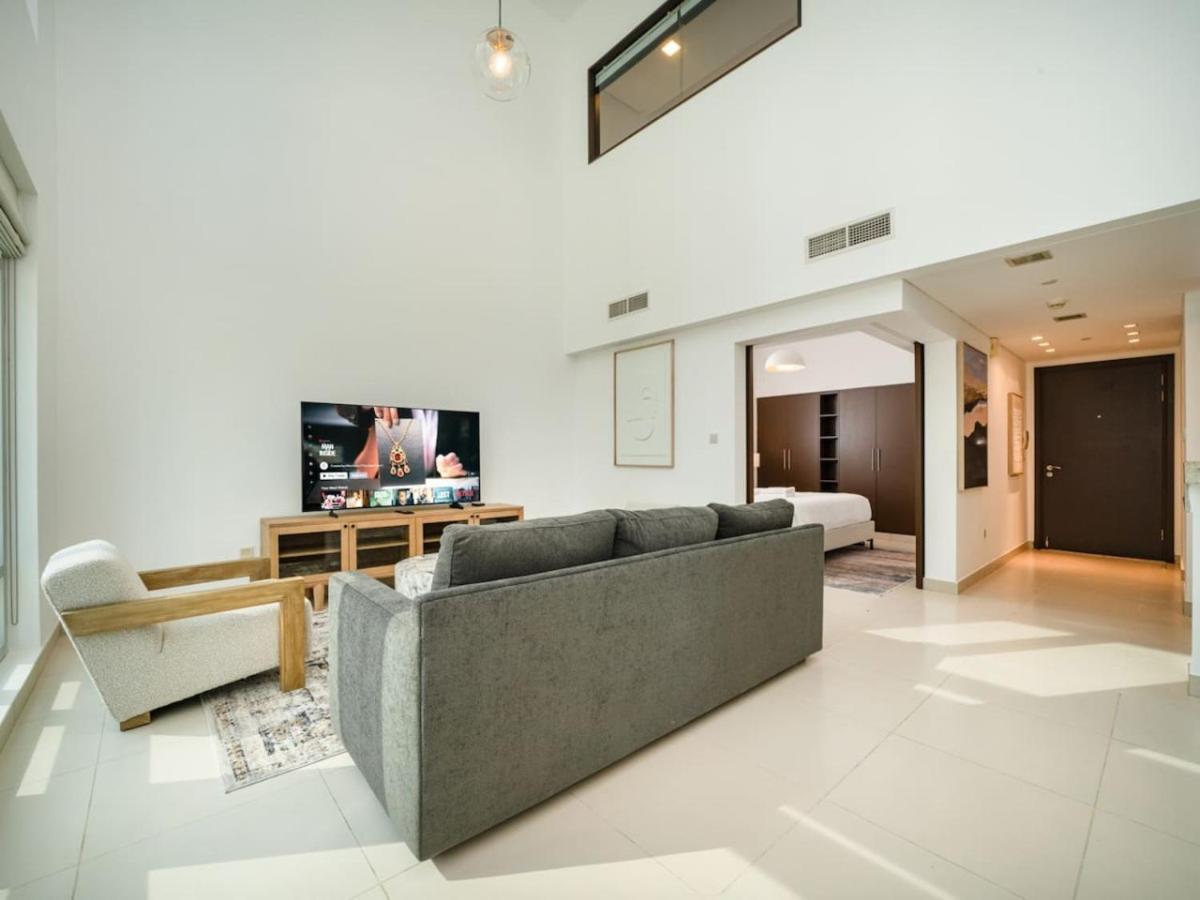 Apartment Elegant 2 Bed Downtown Duplex - Prime Location Dubai