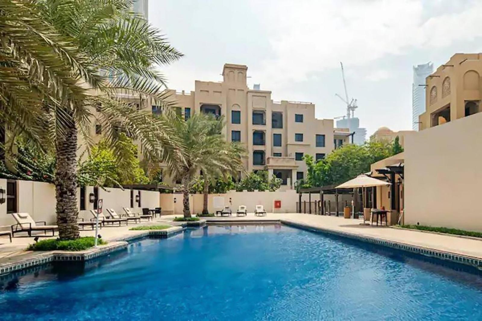 New Old Town Burj Khalifa View With 1 Bedroom And Extra Powder Apartment Dubai