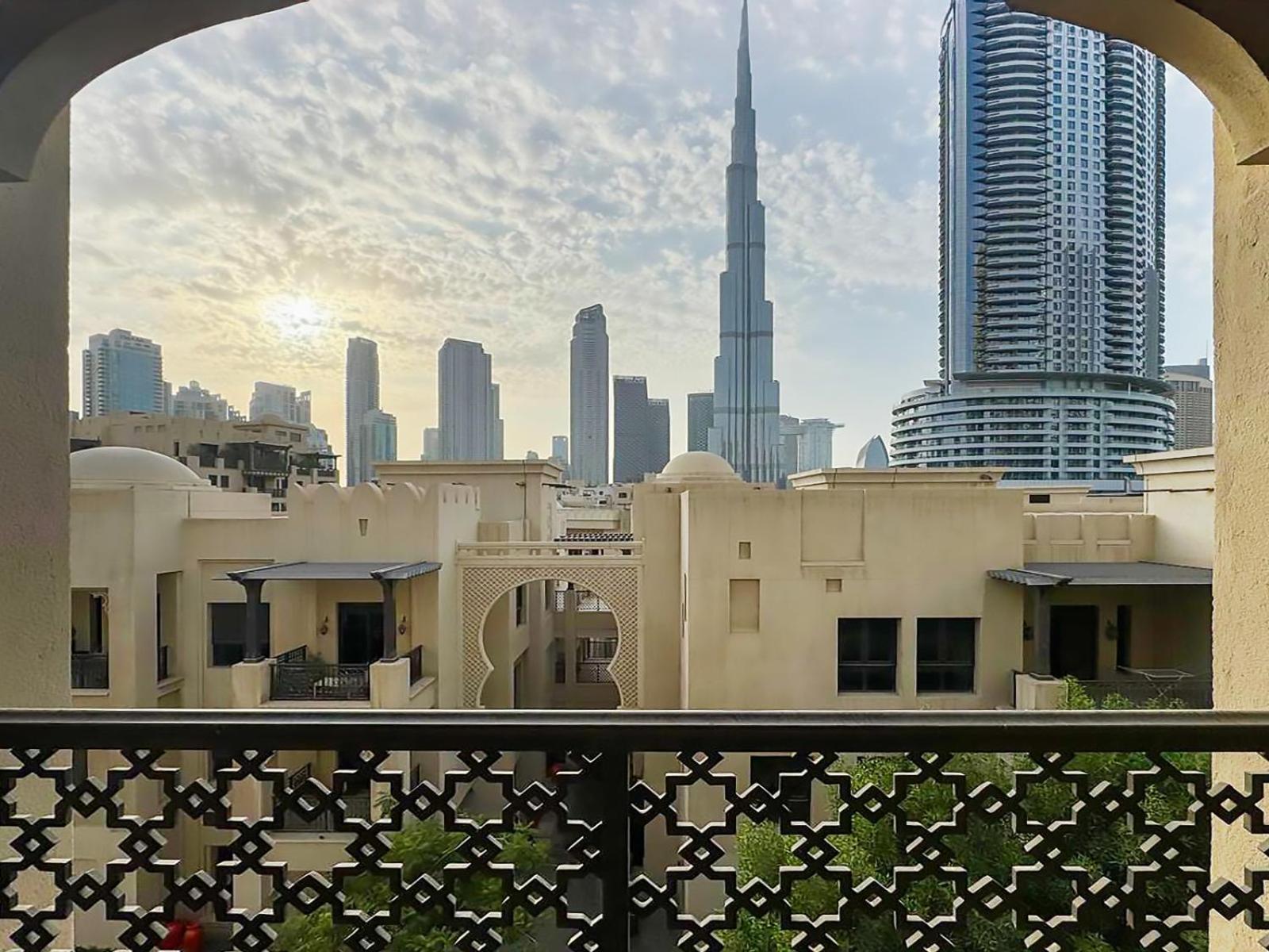 New Old Town Burj Khalifa View With 1 Bedroom And Extra Powder Apartment Dubai
