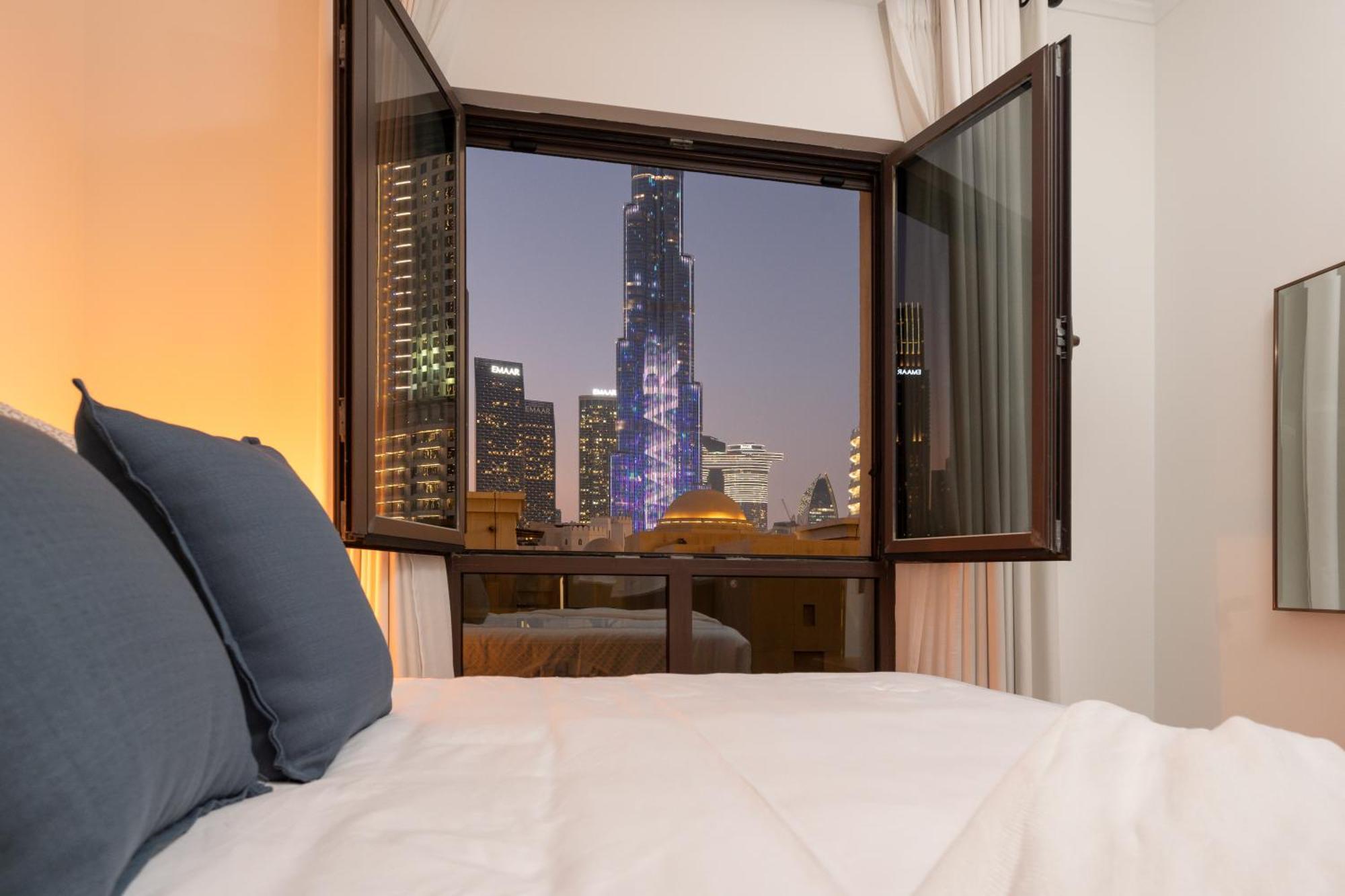 New Old Town Burj Khalifa View With 1 Bedroom And Extra Powder Apartment Dubai
