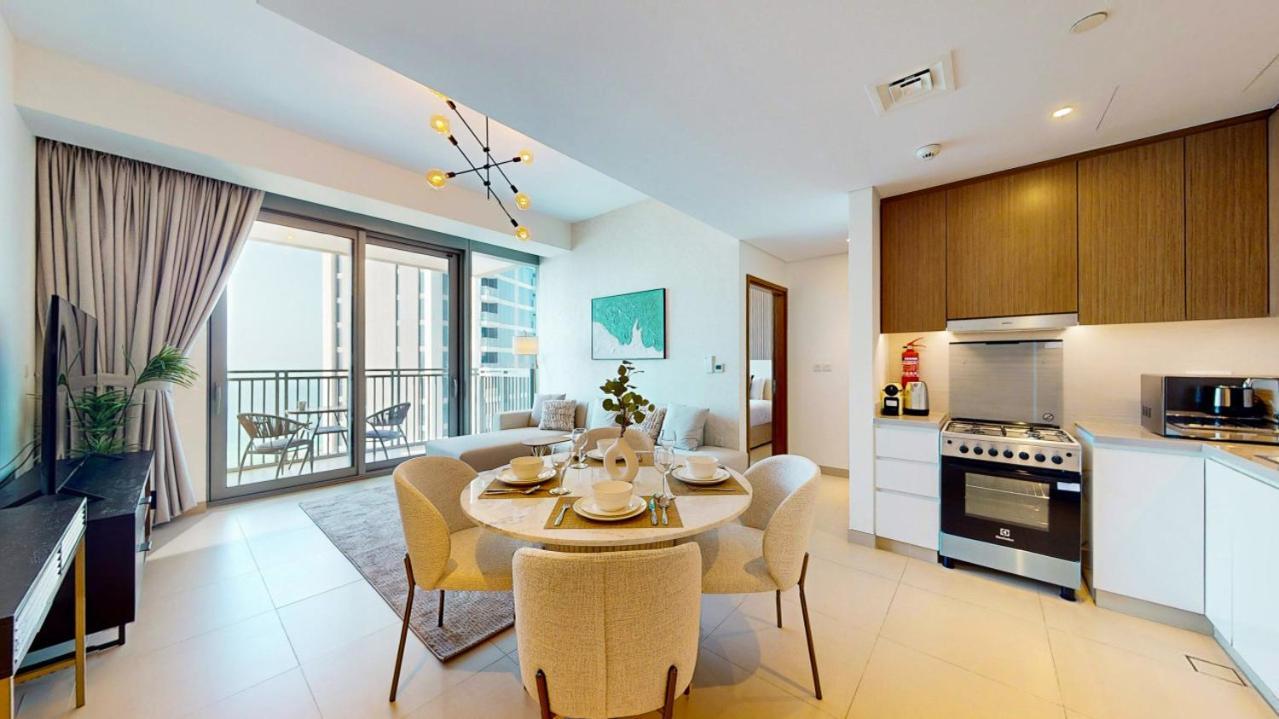 Apartment 5242 Tower - Chic One Bed With Sea And Marina Views *