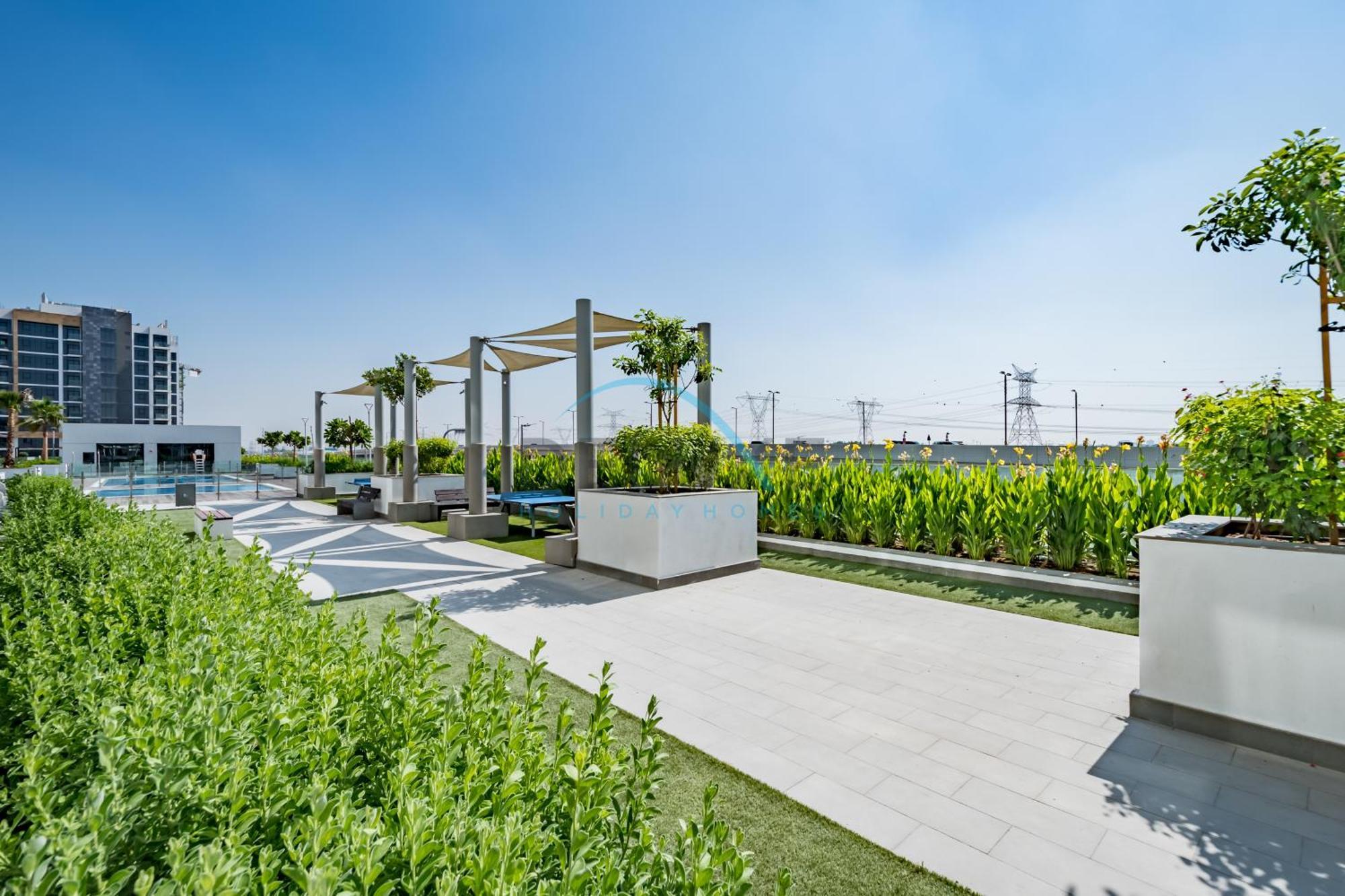 Relaxing At Azizi Riviera 46, Al Merkadh By Deluxe Homes *