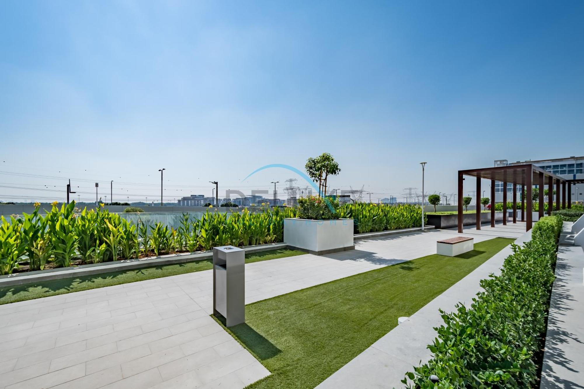 Relaxing At Azizi Riviera 46, Al Merkadh By Deluxe Homes Dubai