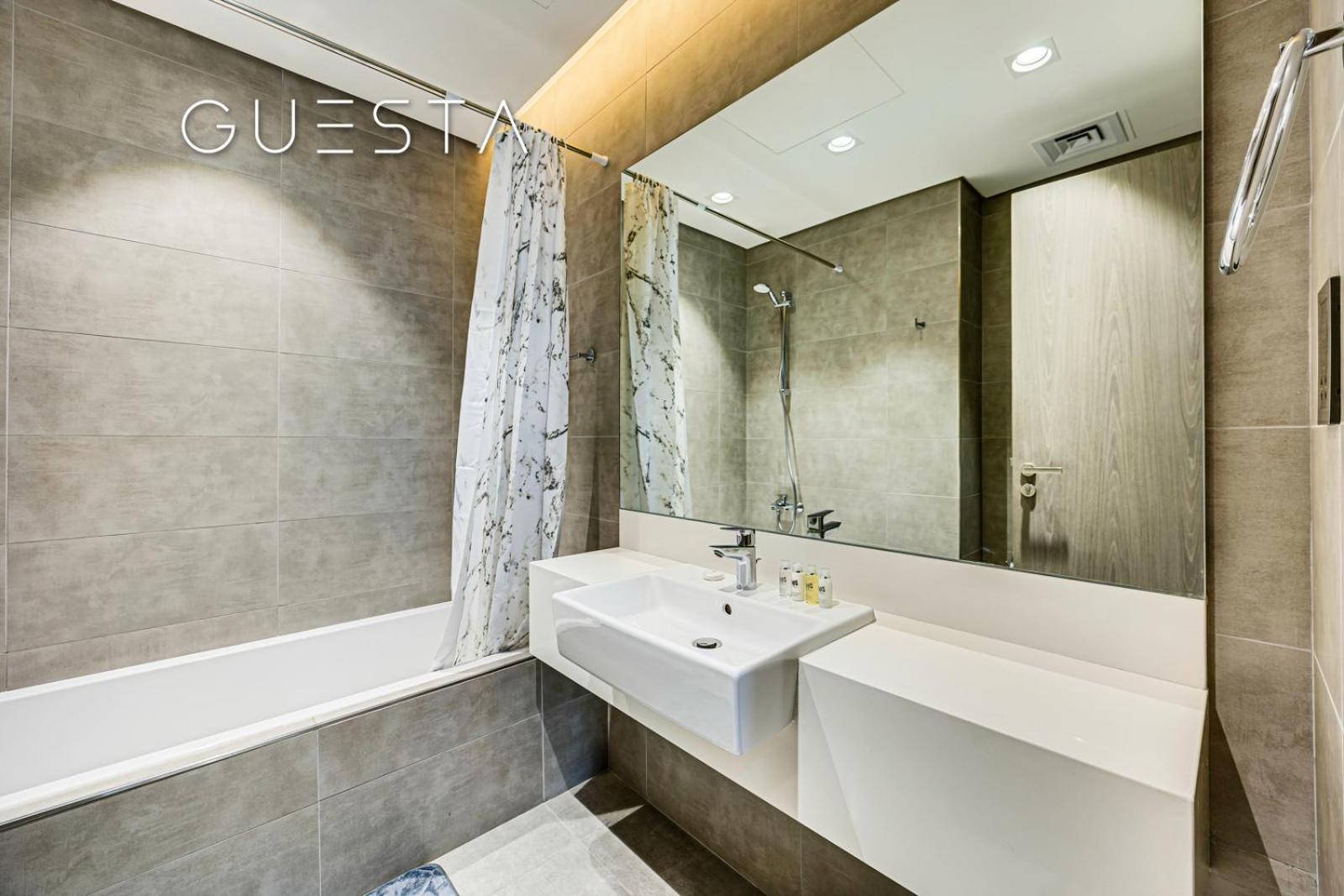 District One Residences, Mbr City, *