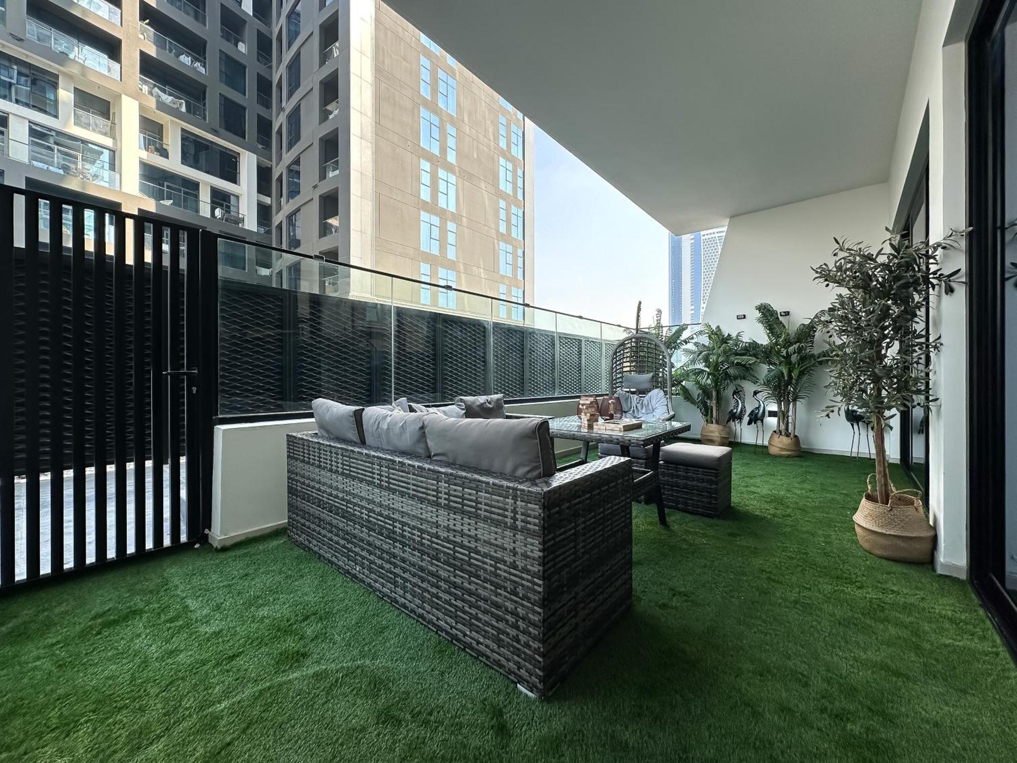 Trophy Lux With Garden Balcony And Burj Khalifa Views *