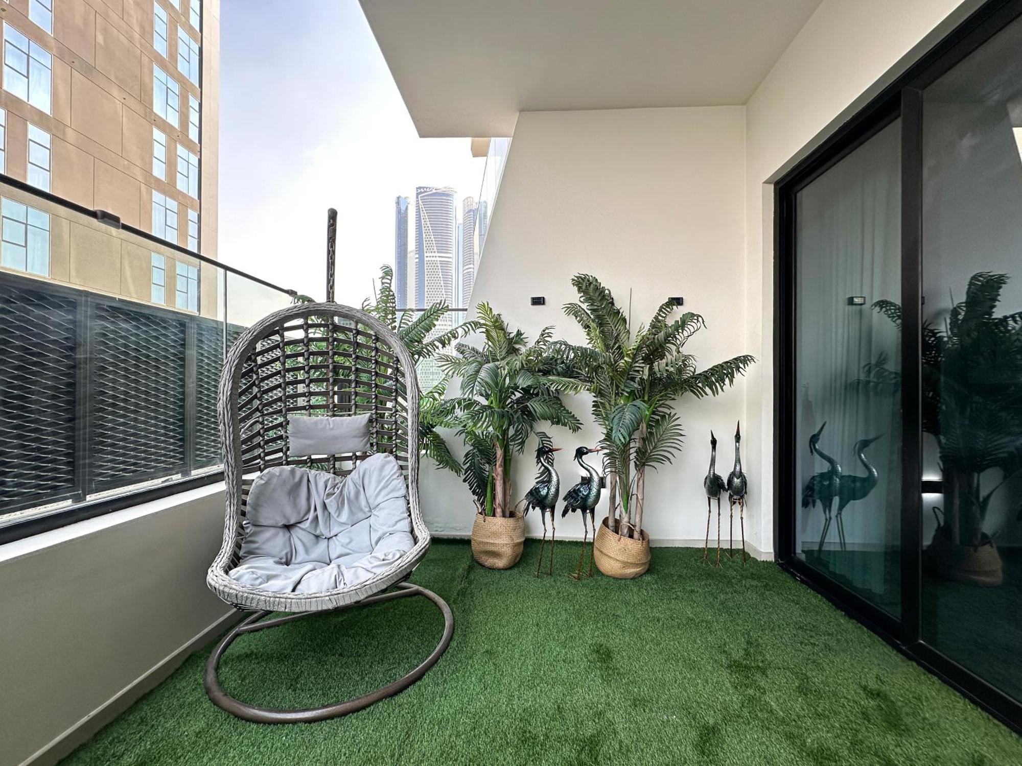 Apartment Trophy Lux With Garden Balcony And Burj Khalifa Views