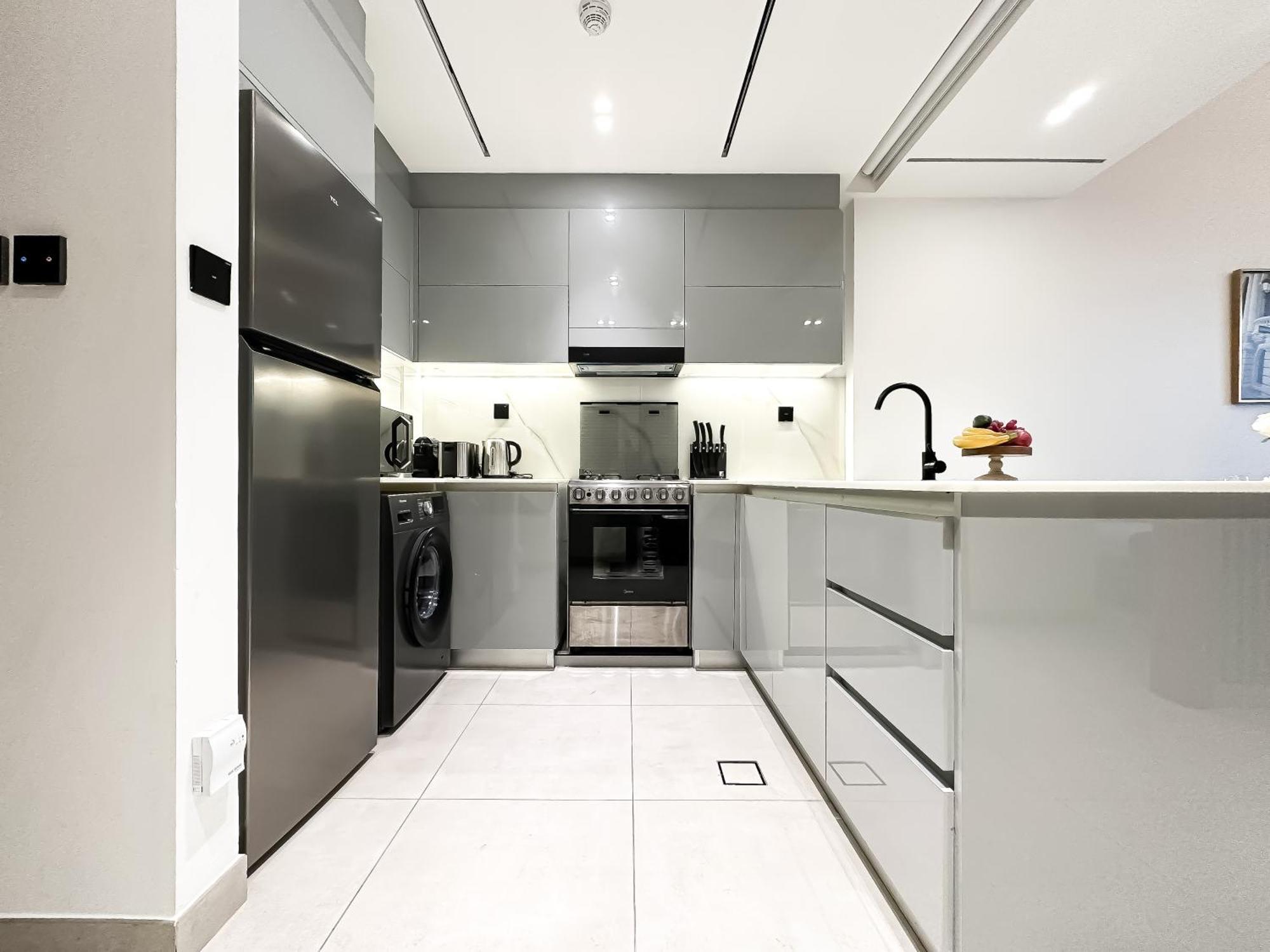Trophy Lux With Garden Balcony And Burj Khalifa Views Apartment Dubai