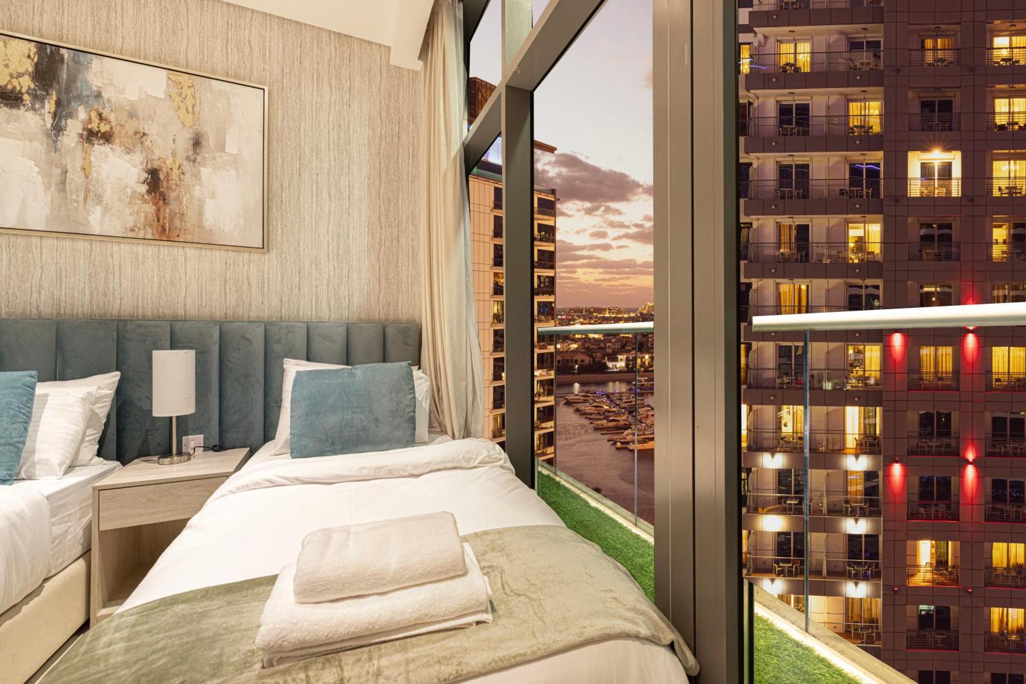 Apartment Palm Jumeirah - Free Infinity Pool & Private Beach *