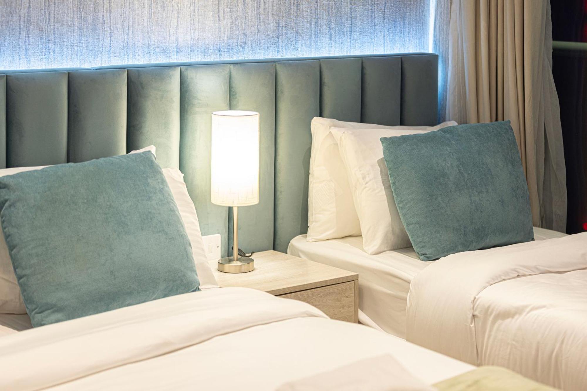 Palm Jumeirah - Free Infinity Pool & Private Beach Dubai