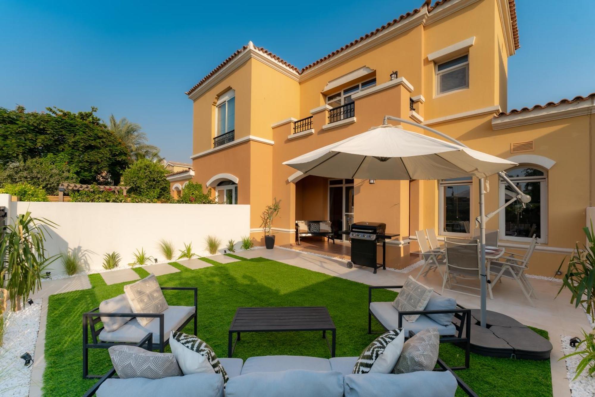 Luxury In Ranches 1, On Pool And Park Villa