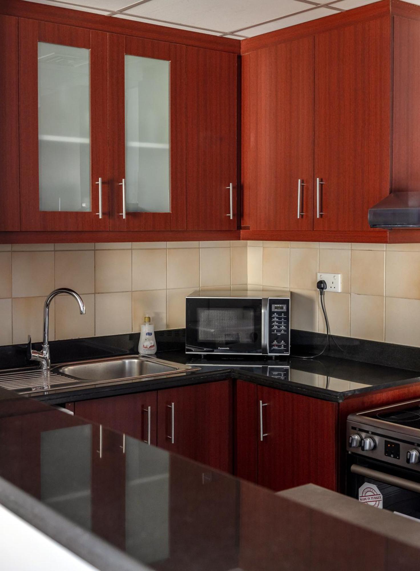 Beautiful And Bright 1 Bedroom Apartment! Sofia ! Apartment