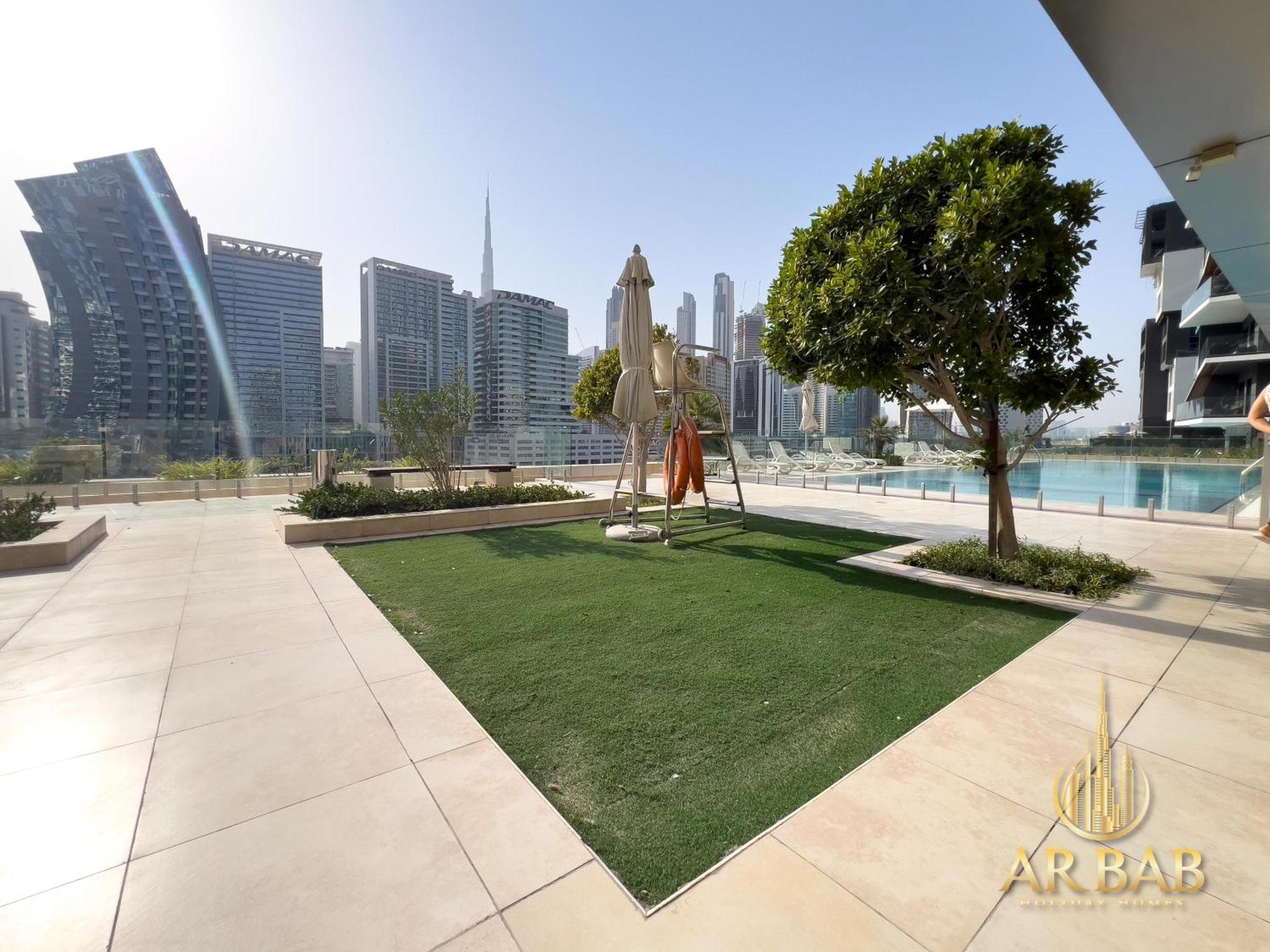 Hamilton Residence - Premium 1Br Best Canal View - Business Bay *