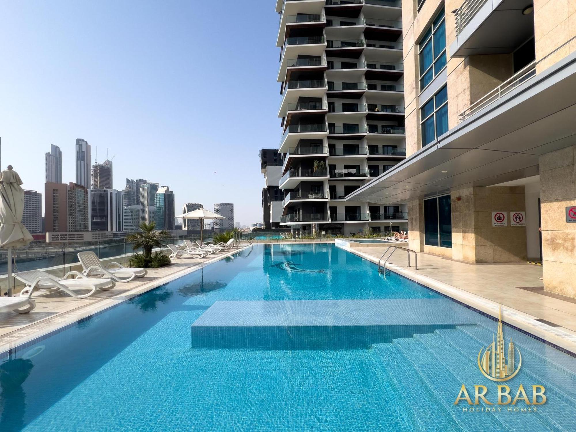 Hamilton Residence - Premium 1Br Best Canal View - Business Bay *