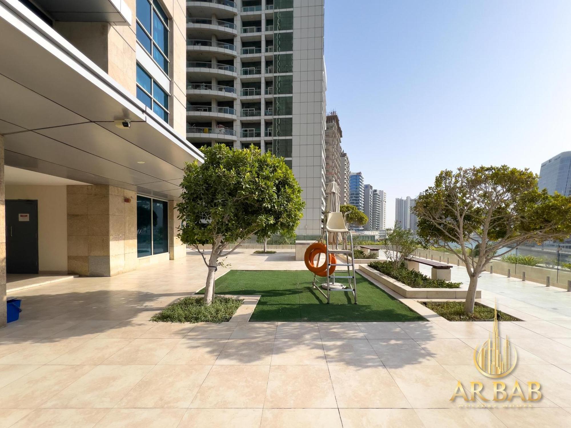 Hamilton Residence - Premium 1Br Best Canal View - Business Bay
