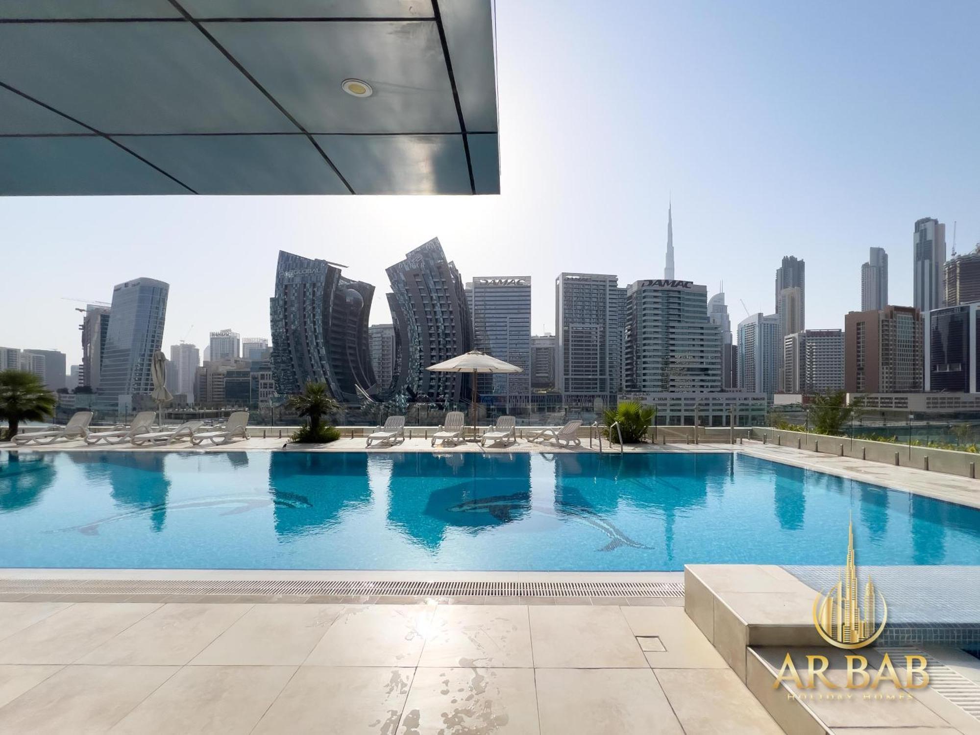 Hamilton Residence - Premium 1Br Best Canal View - Business Bay Apartment Dubai