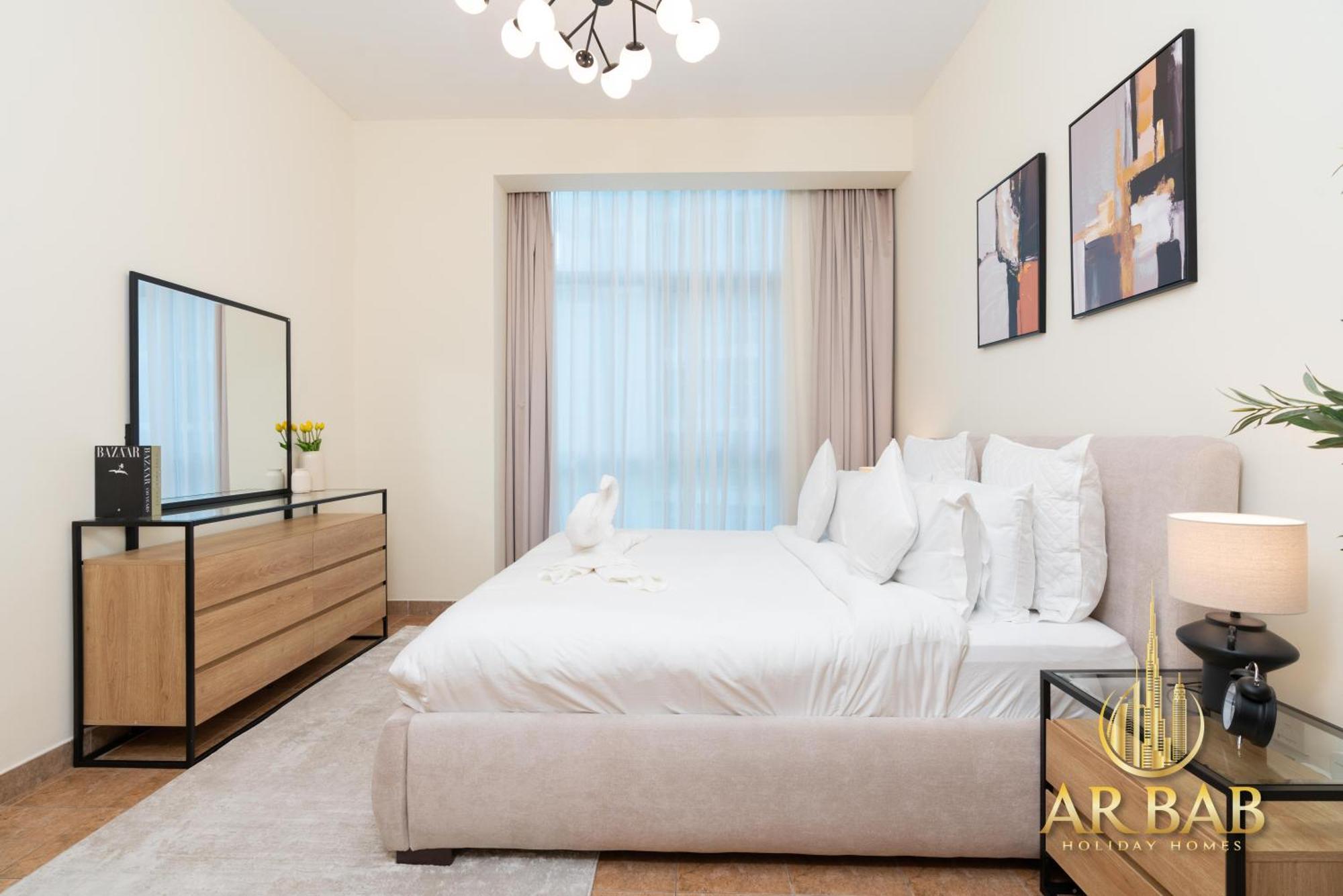 Hamilton Residence - Premium 1Br Best Canal View - Business Bay