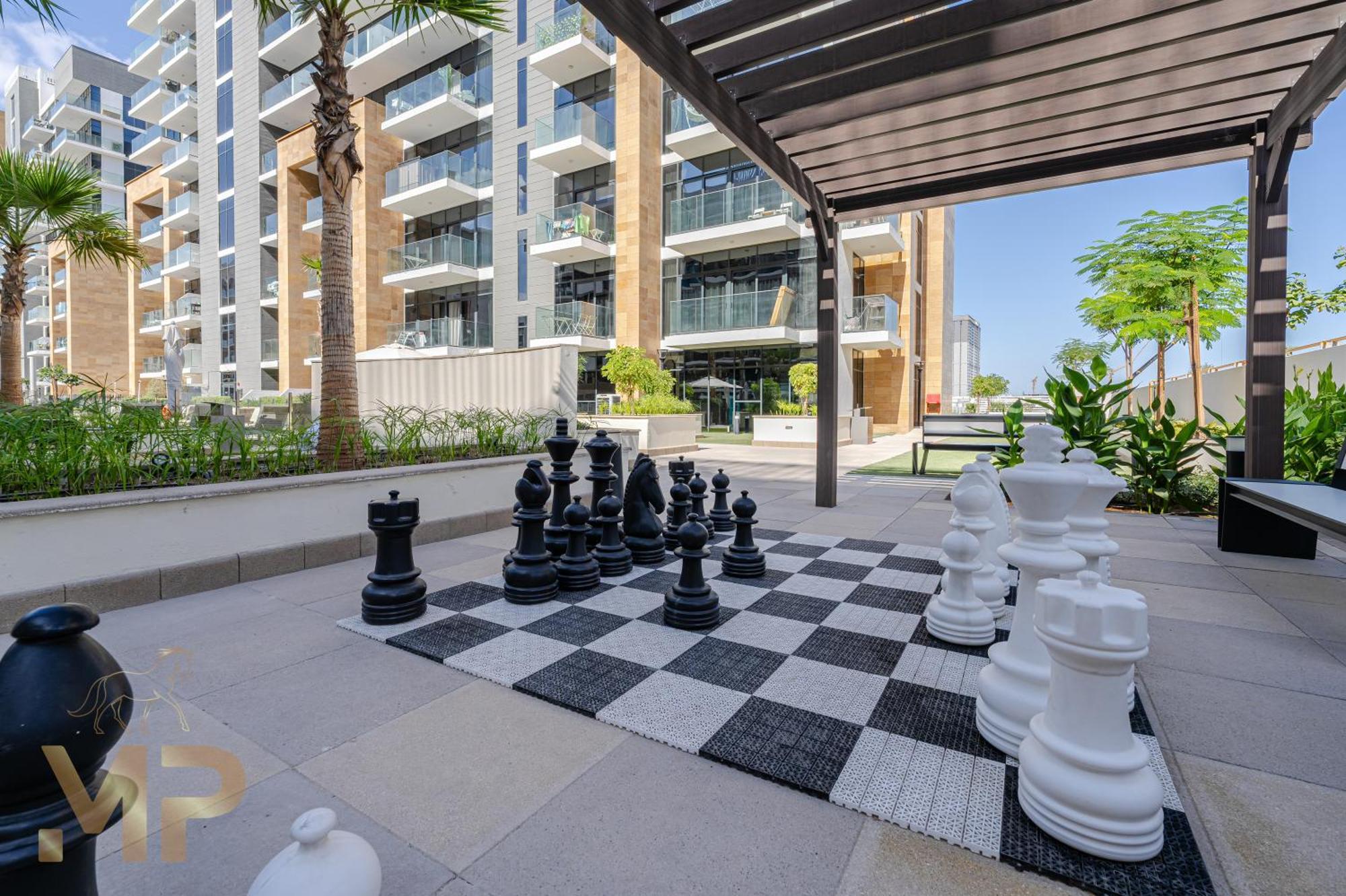 Marcopolo - Chic Huge Balcony & Top-notch Amenities Apartment *