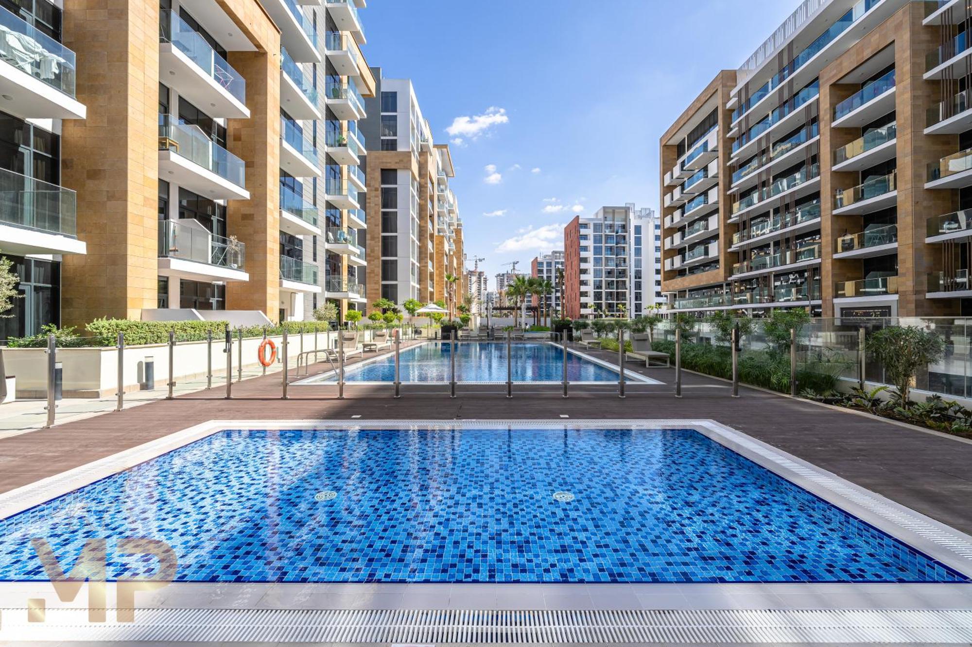 Marcopolo - Chic Huge Balcony & Top-notch Amenities Apartment *