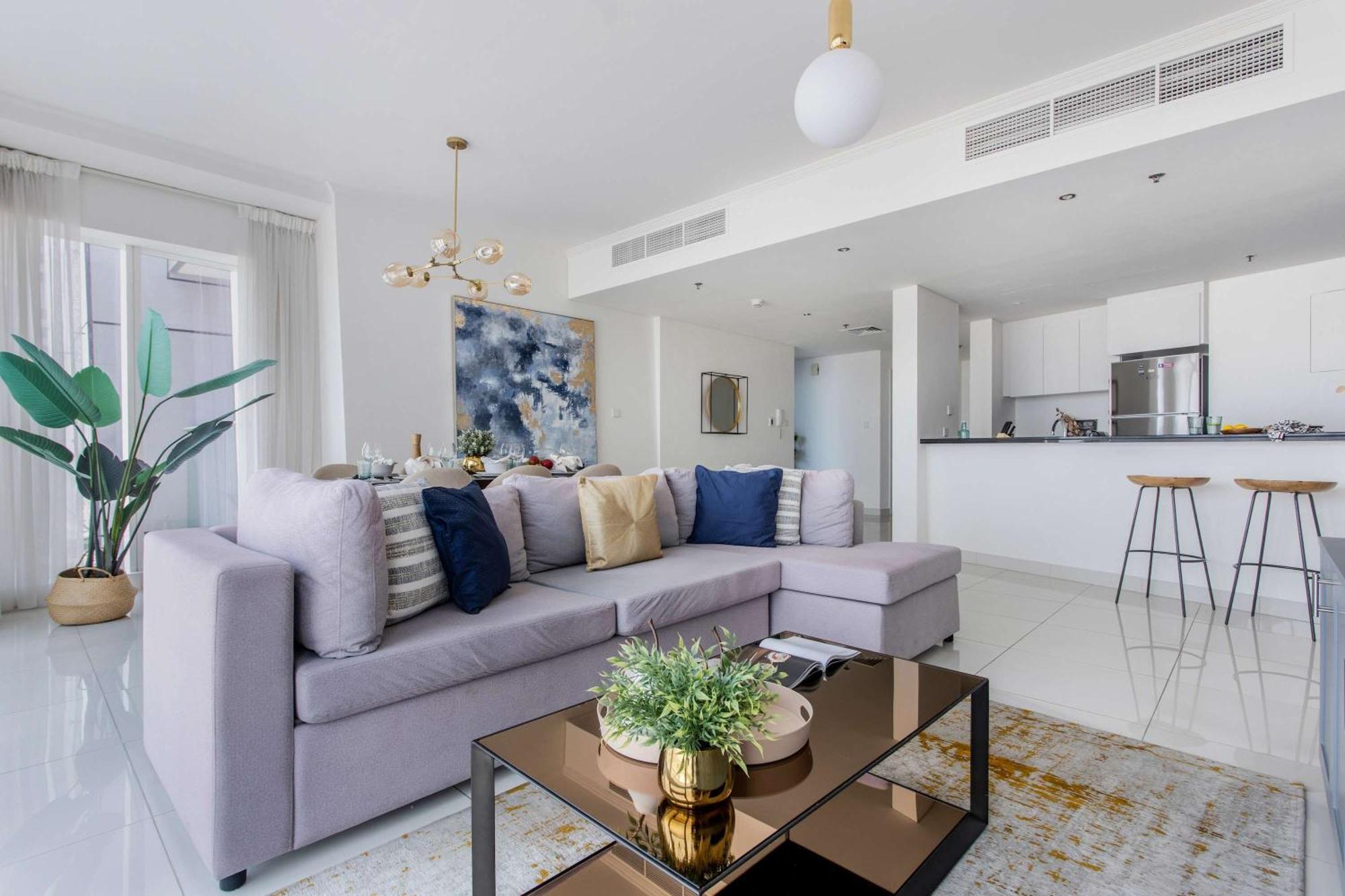 Frank Porter - Damac Heights Apartment *