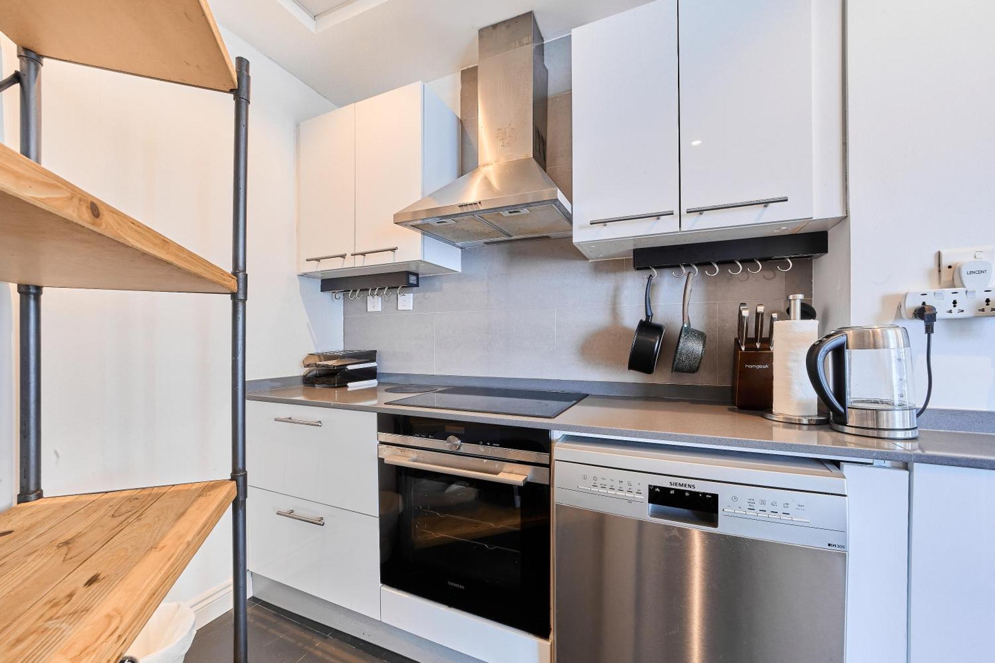 Spacious 2br In Vibrant Marina Dubai