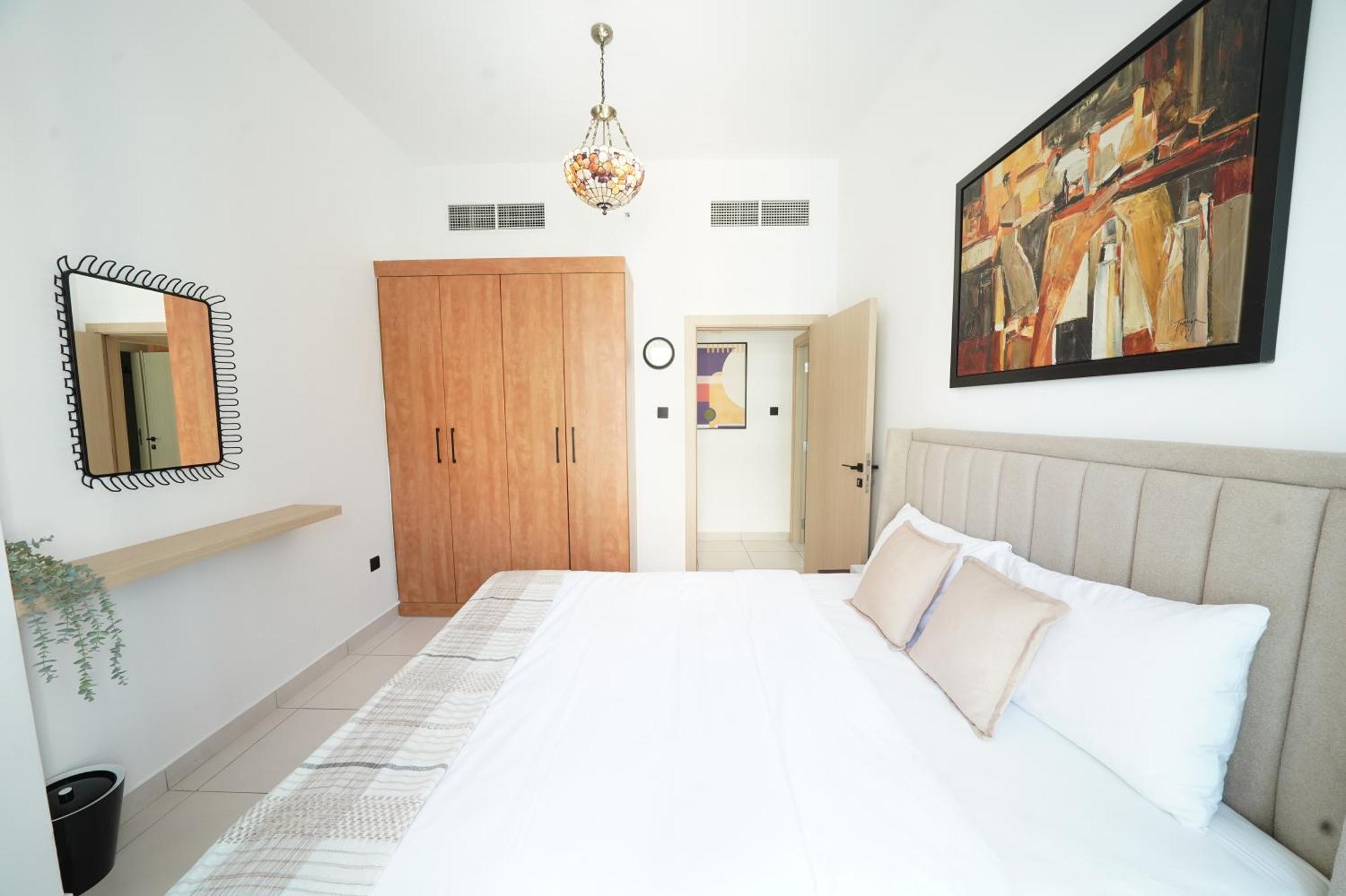 Exquisite Marina View 2 Bedrooms Near Metro And Marina Mall Apartment *