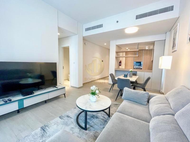 Apartment Spacious 1br With View , 5mins To Downtown - 607 *